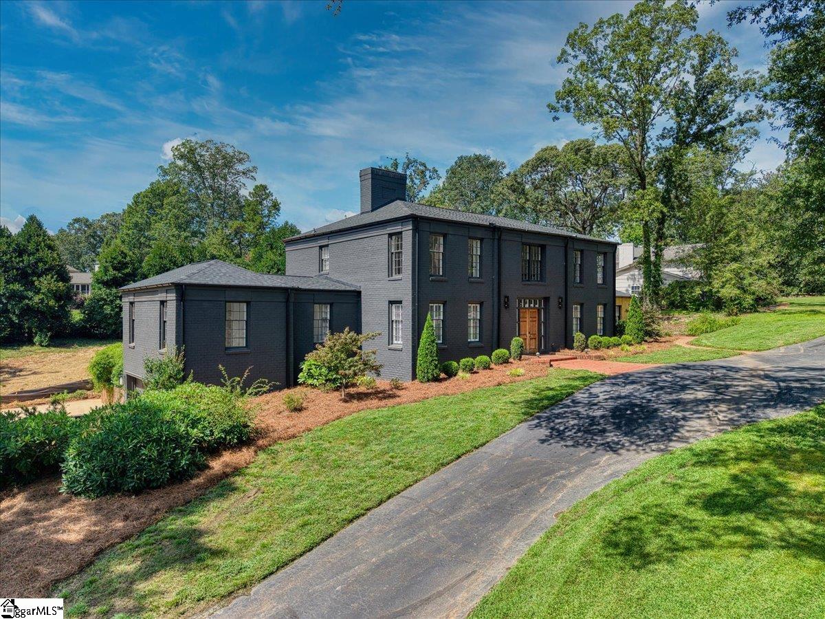 300 E Seven Oaks Drive Greenville, SC 29605