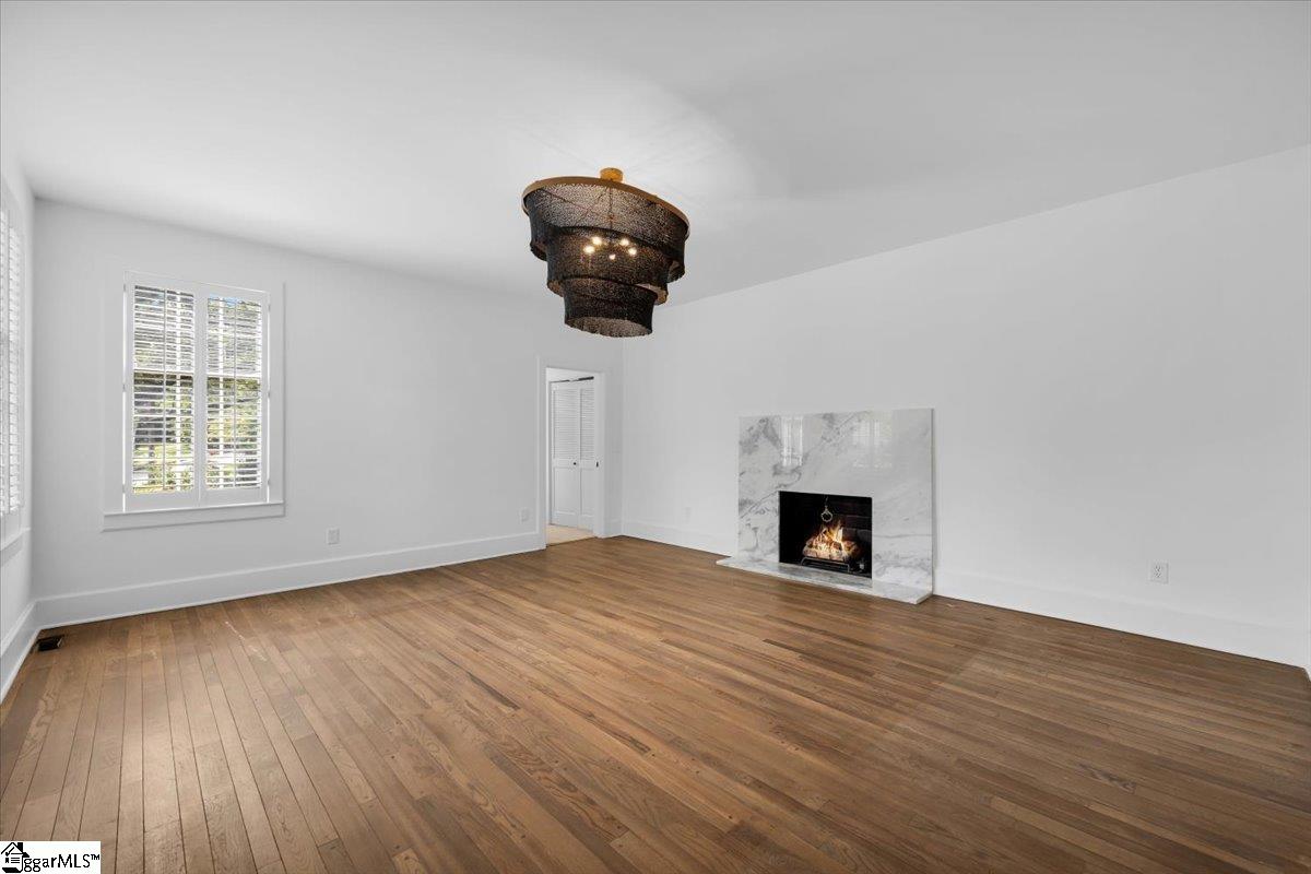300 E Seven Oaks Drive Greenville, SC 29605
