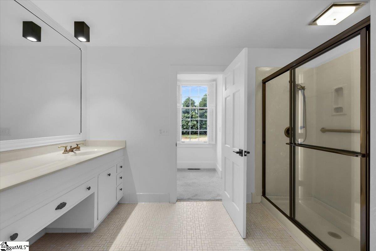 300 E Seven Oaks Drive Greenville, SC 29605