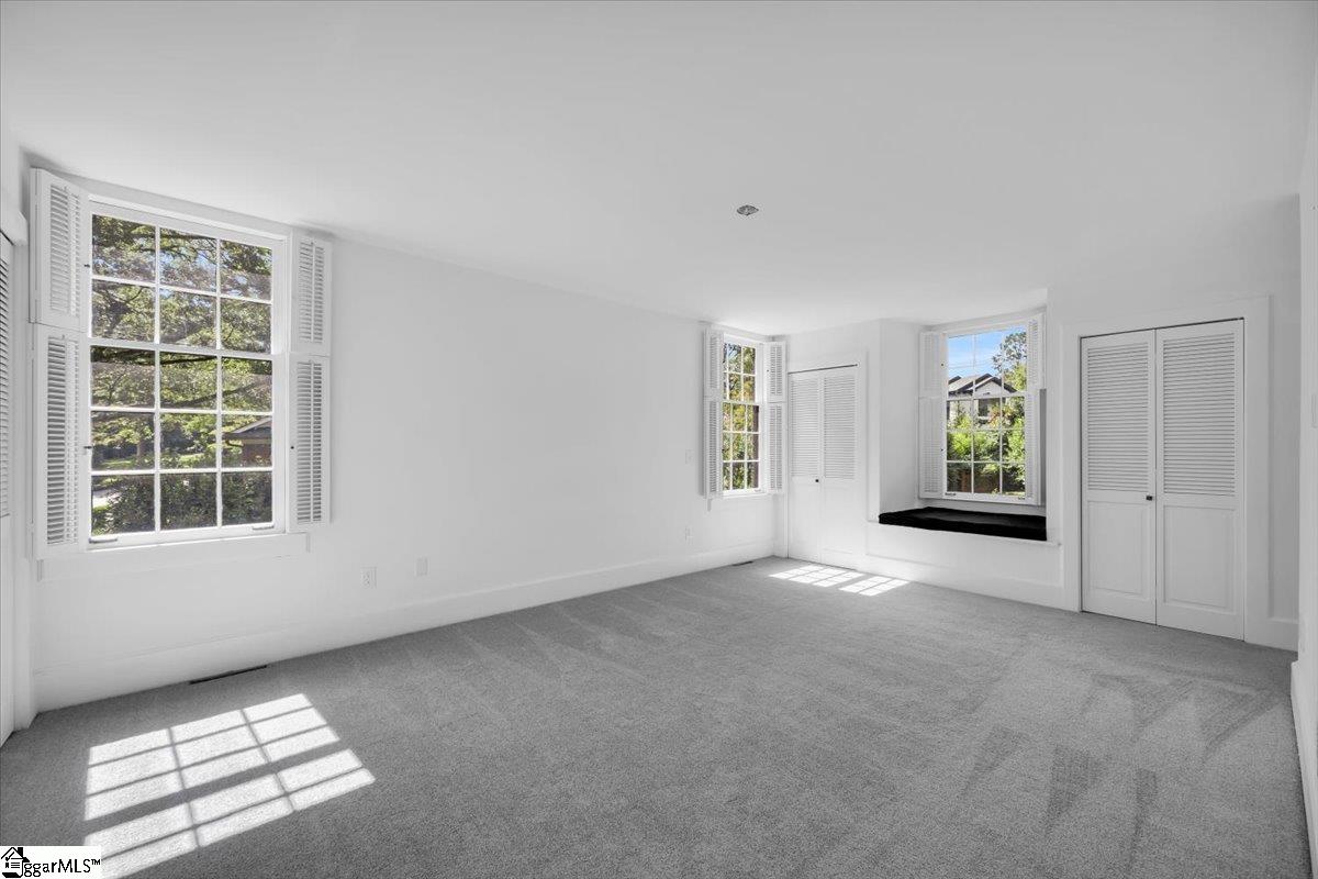 300 E Seven Oaks Drive Greenville, SC 29605