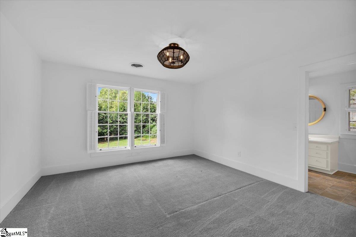 300 E Seven Oaks Drive Greenville, SC 29605