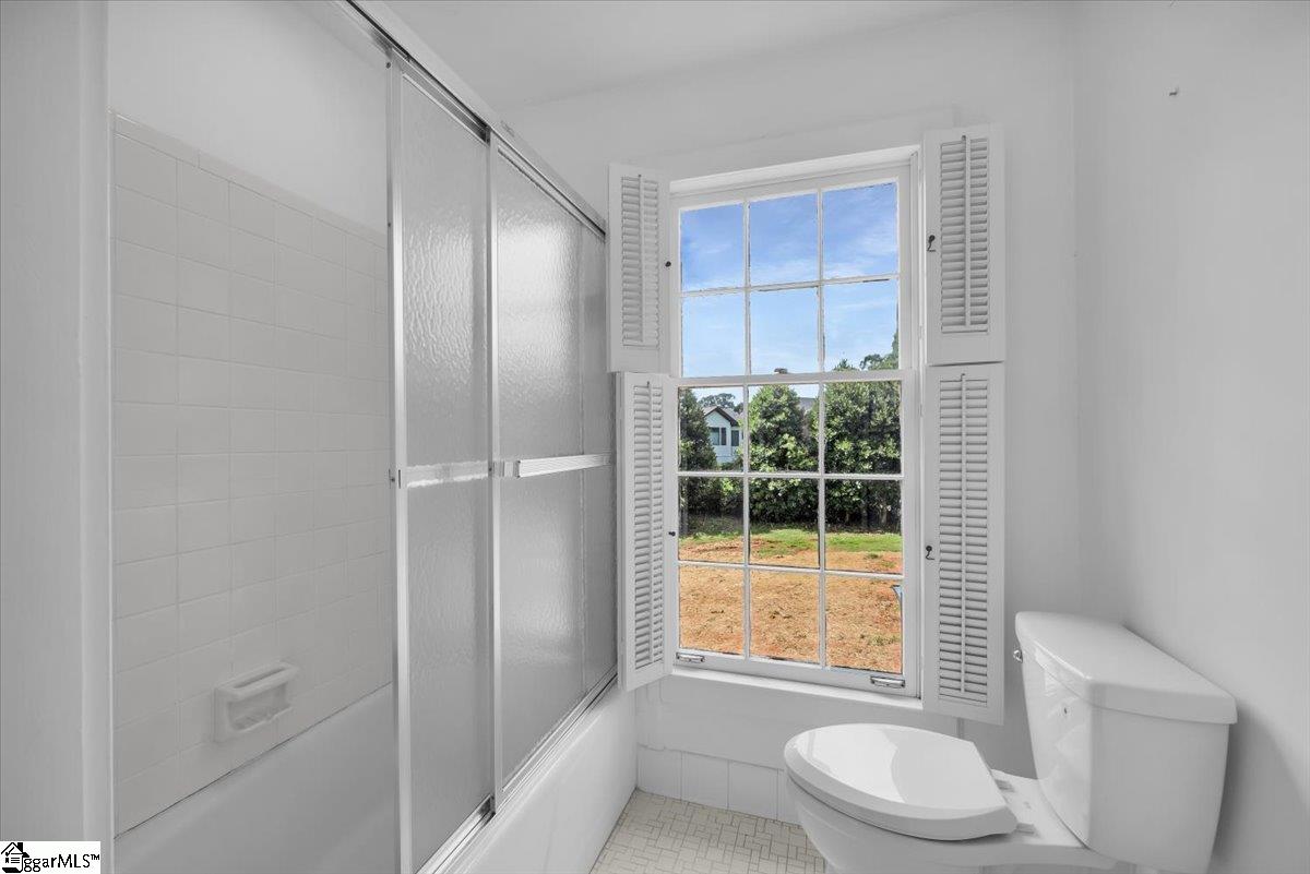 300 E Seven Oaks Drive Greenville, SC 29605