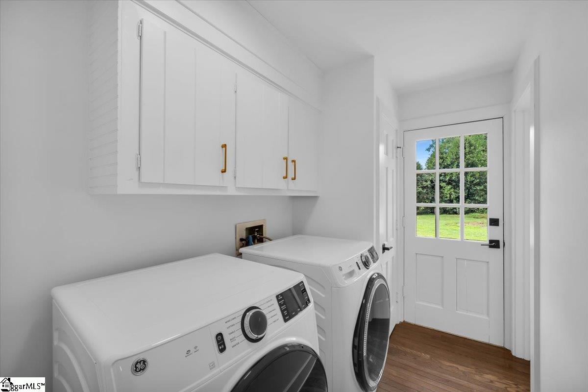 300 E Seven Oaks Drive Greenville, SC 29605
