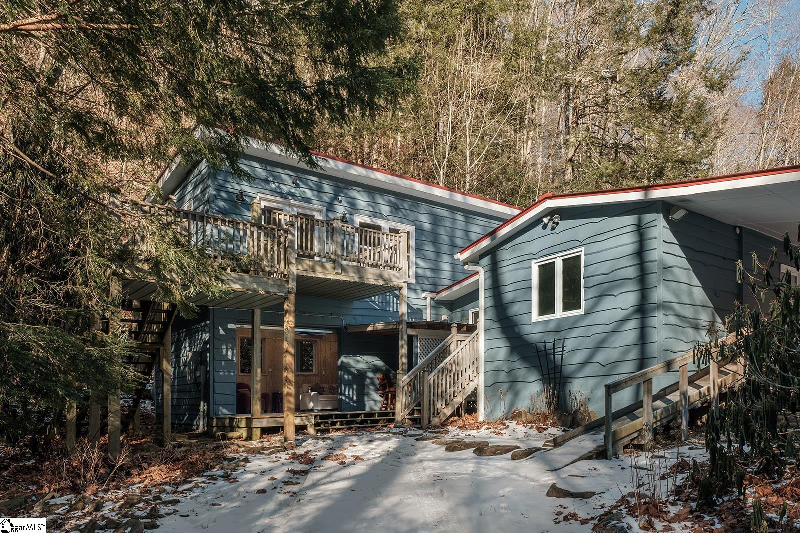 36 Dream Catcher Cove Hayesville, NC 28904