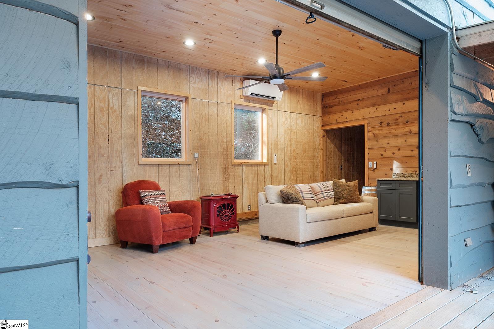 36 Dream Catcher Cove Hayesville, NC 28904