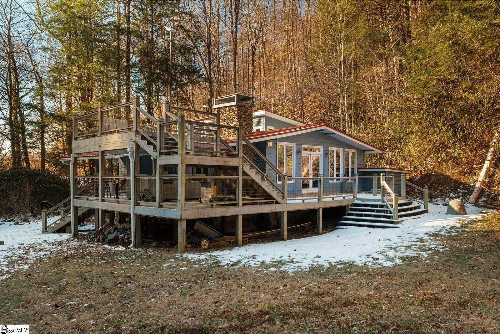 36 Dream Catcher Cove Hayesville, NC 28904