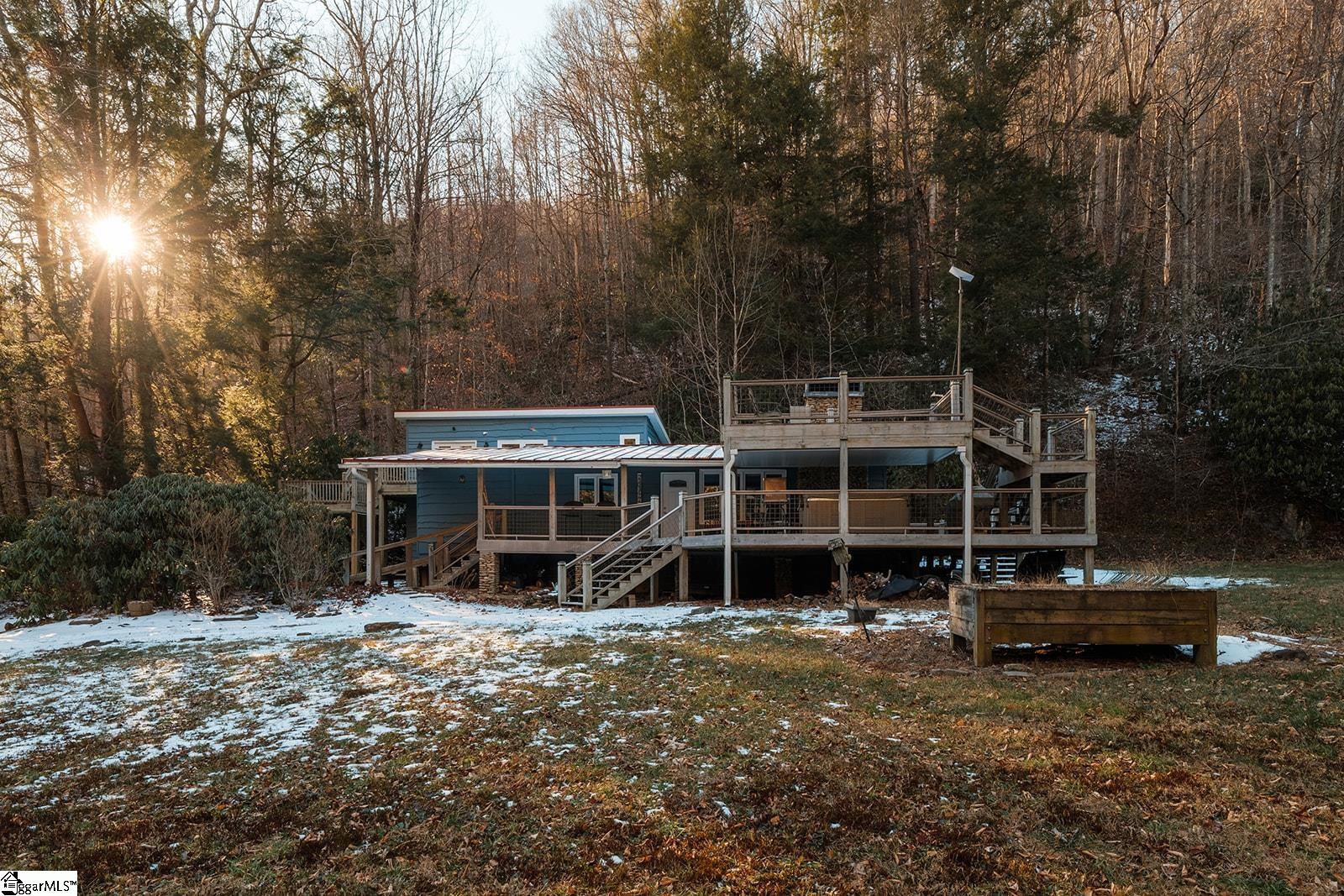 36 Dream Catcher Cove Hayesville, NC 28904