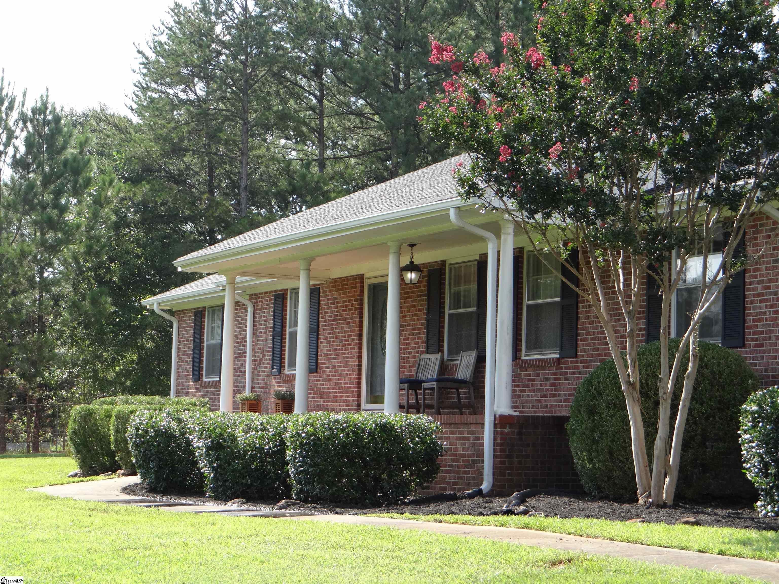 1101 Lakeview Drive Greenville, SC 29611