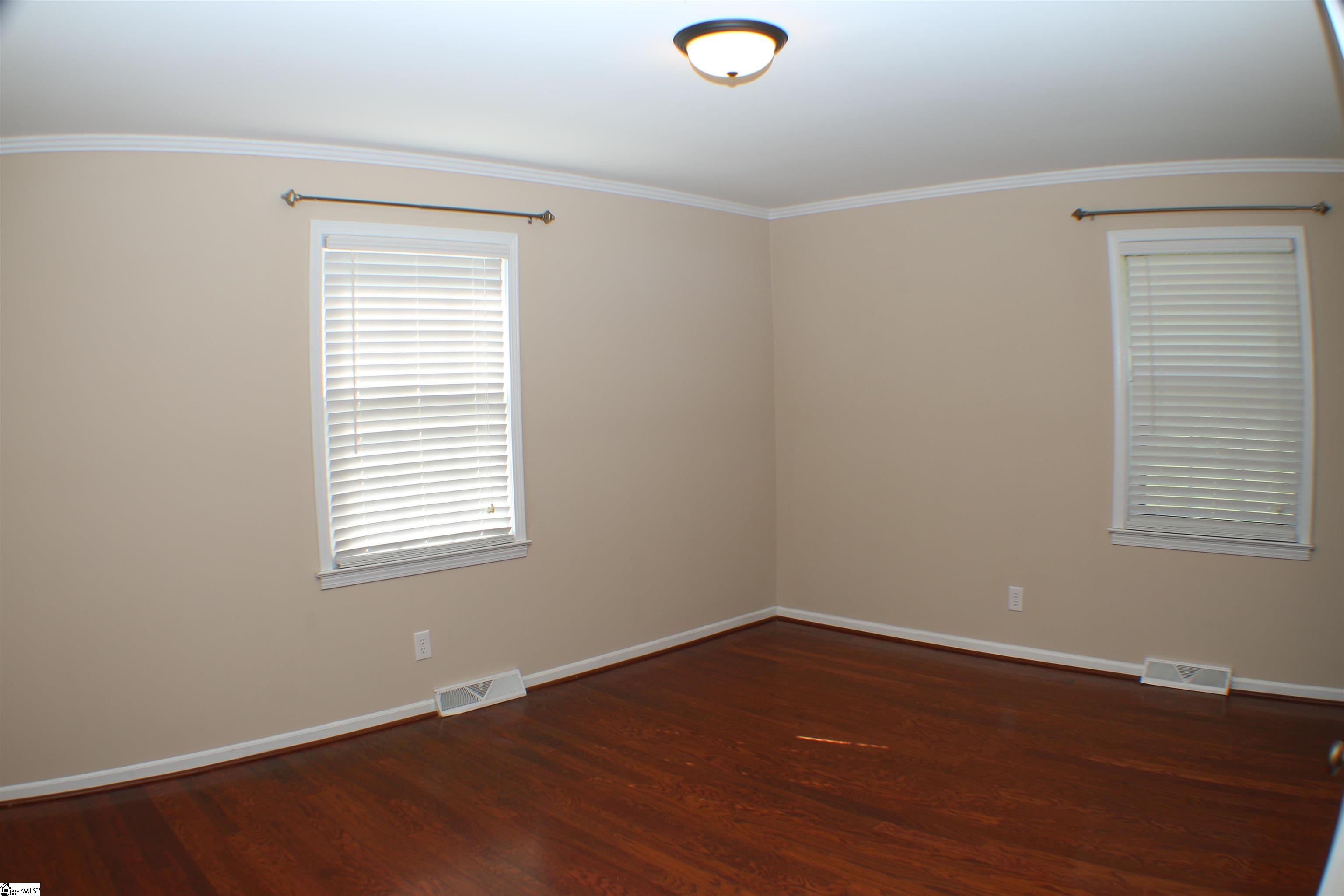 1101 Lakeview Drive Greenville, SC 29611