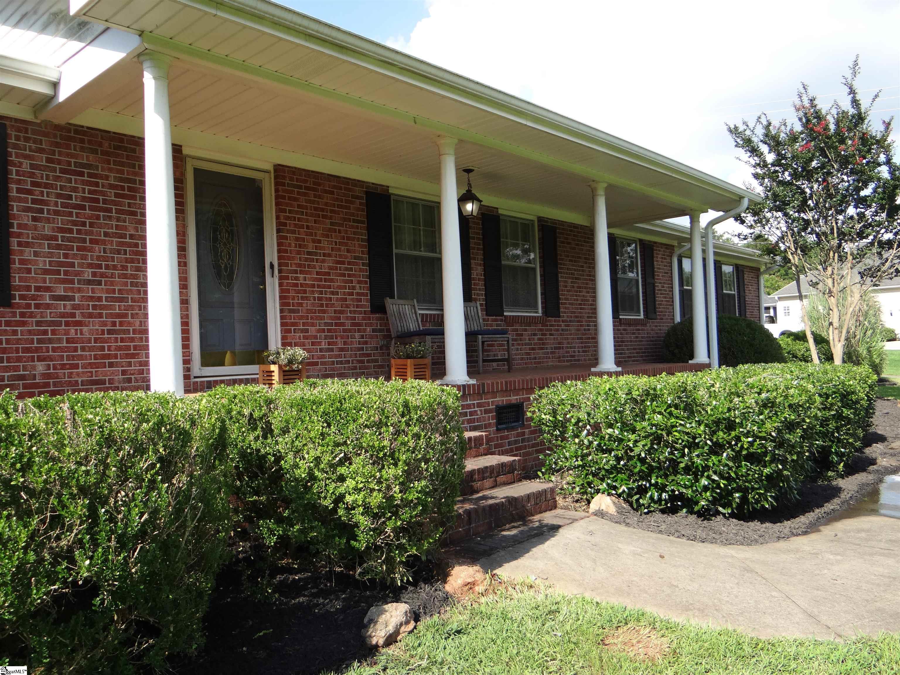 1101 Lakeview Drive Greenville, SC 29611
