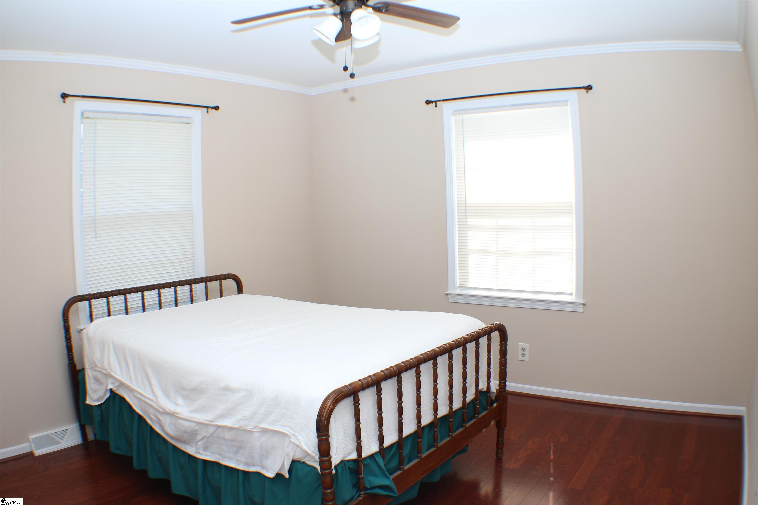 1101 Lakeview Drive Greenville, SC 29611