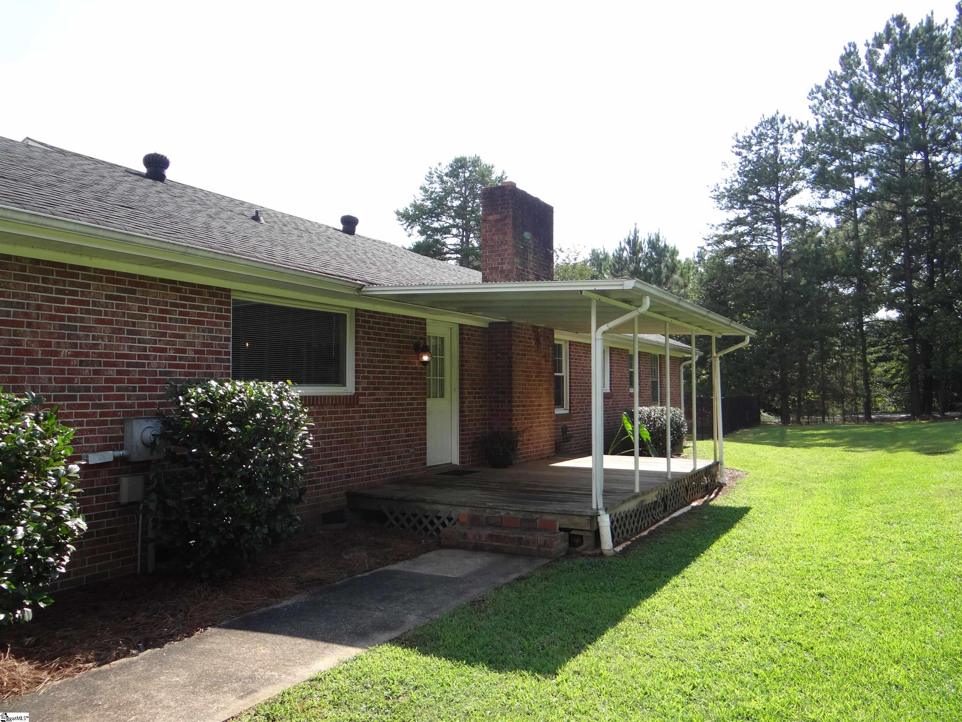 1101 Lakeview Drive Greenville, SC 29611