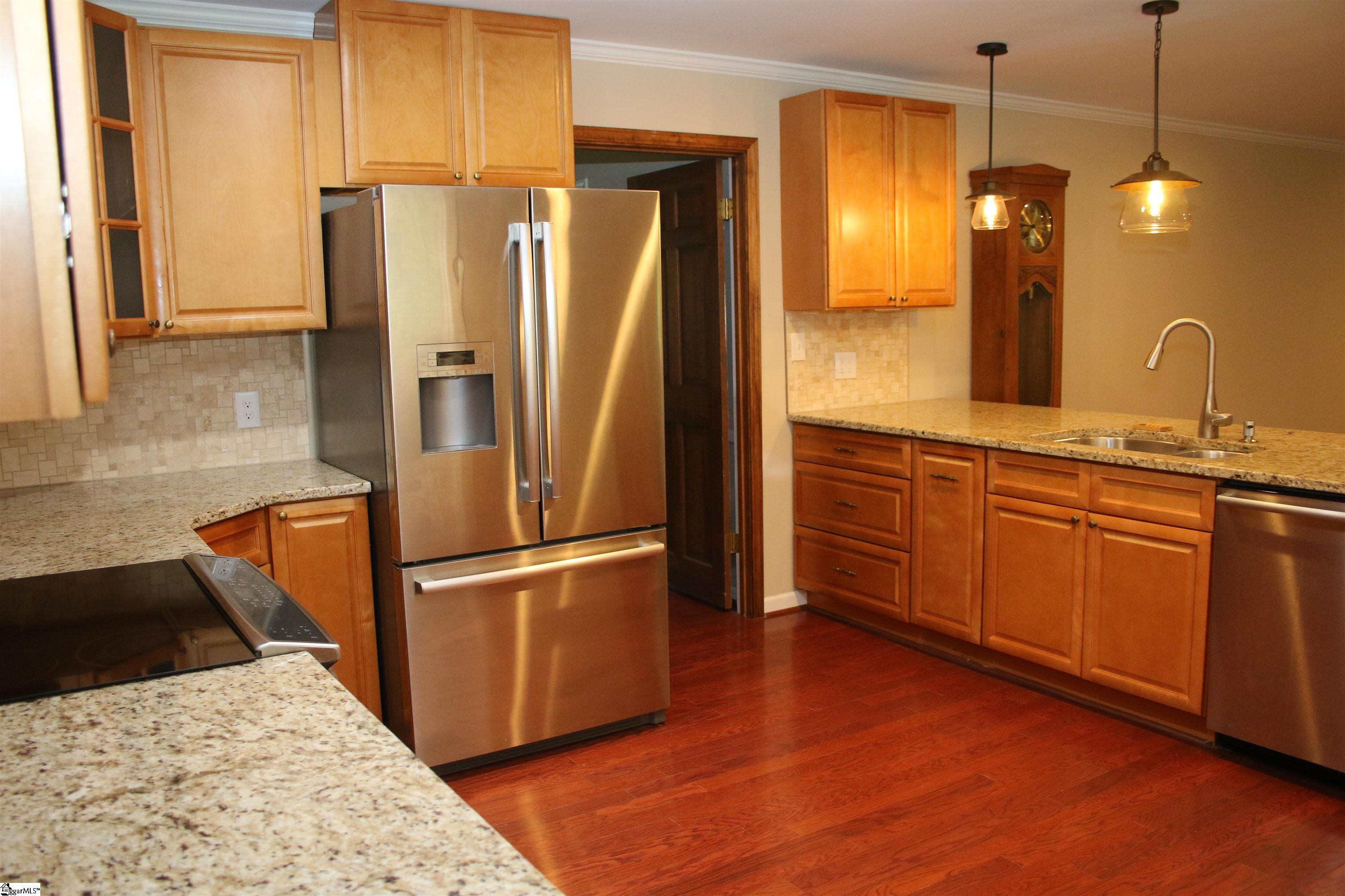 1101 Lakeview Drive Greenville, SC 29611
