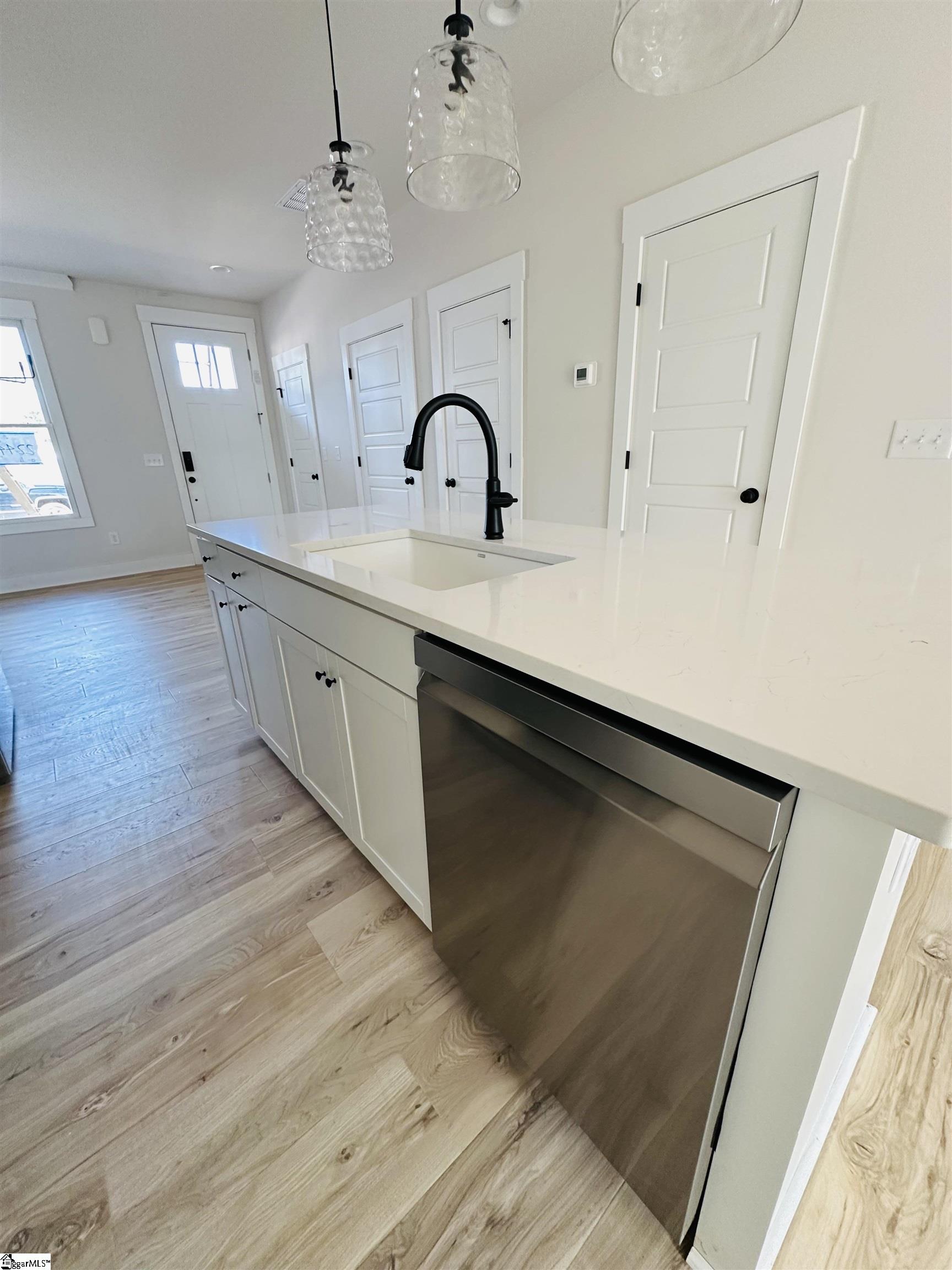 9 Hawthorne Lane UNIT Unit 103 Greenville, SC 29605