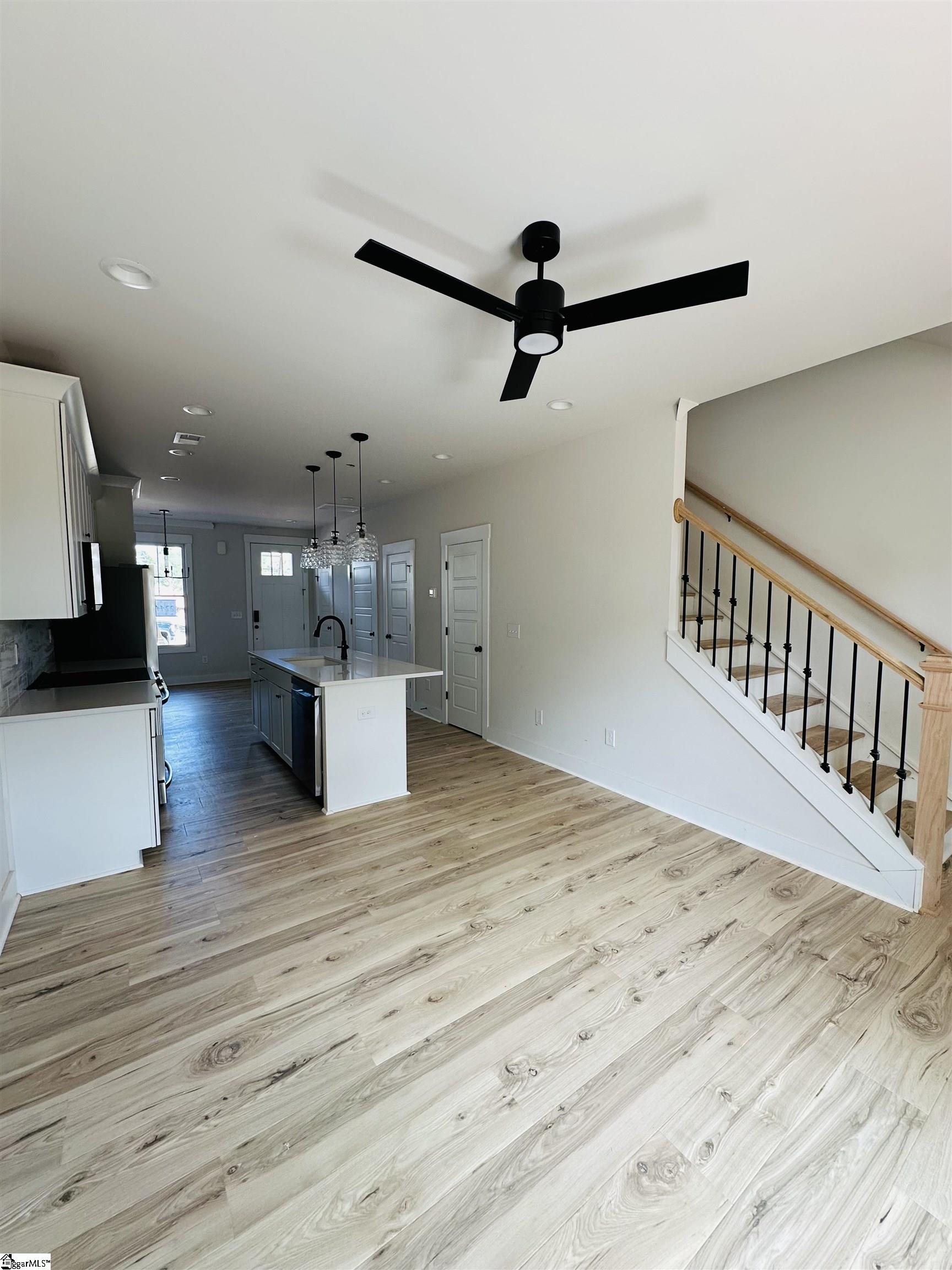 9 Hawthorne Lane UNIT Unit 103 Greenville, SC 29605