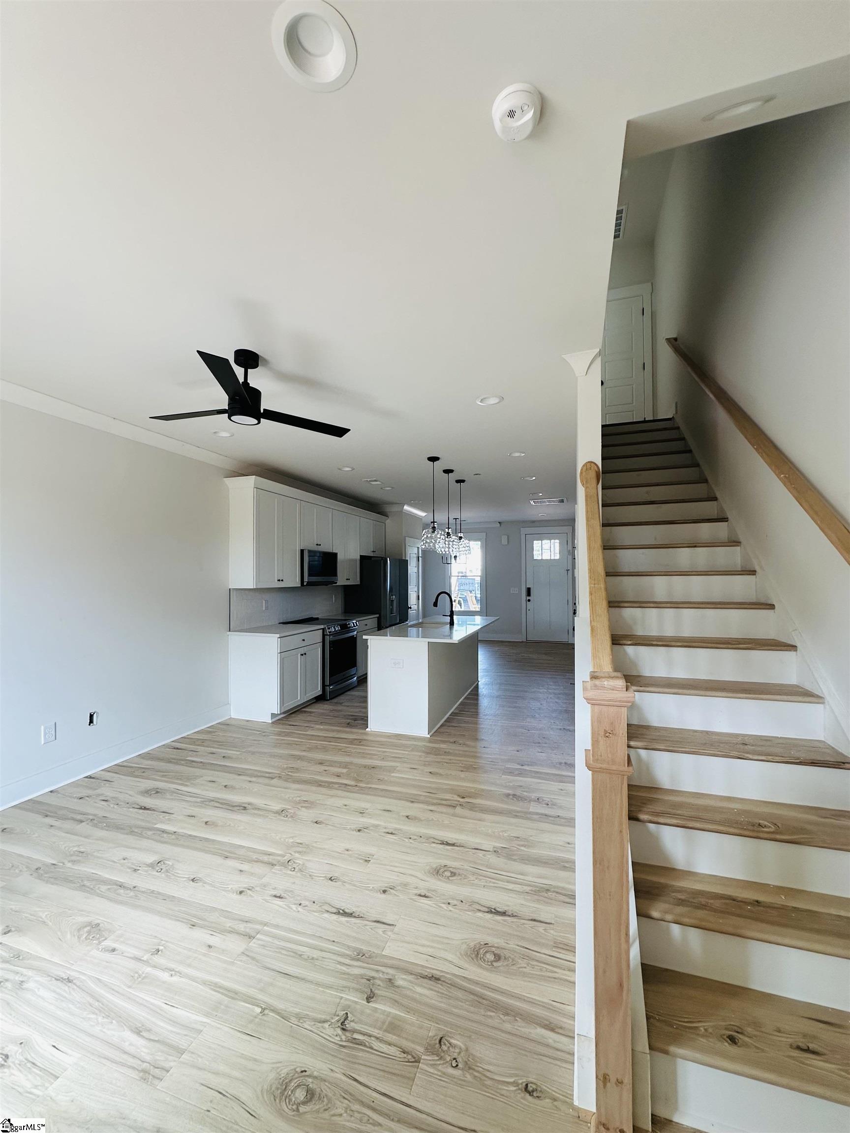 9 Hawthorne Lane UNIT Unit 103 Greenville, SC 29605