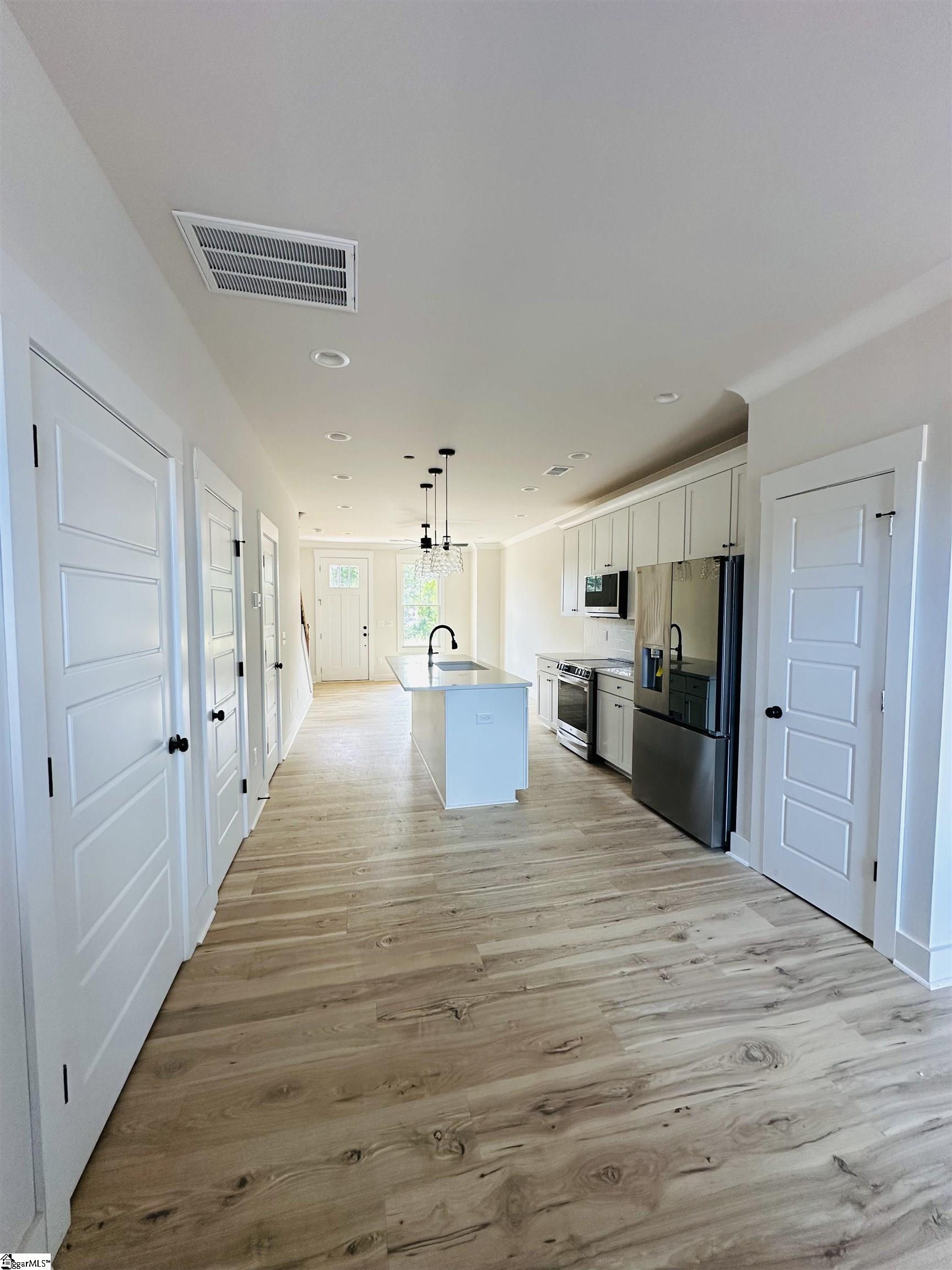 9 Hawthorne Lane UNIT Unit 103 Greenville, SC 29605