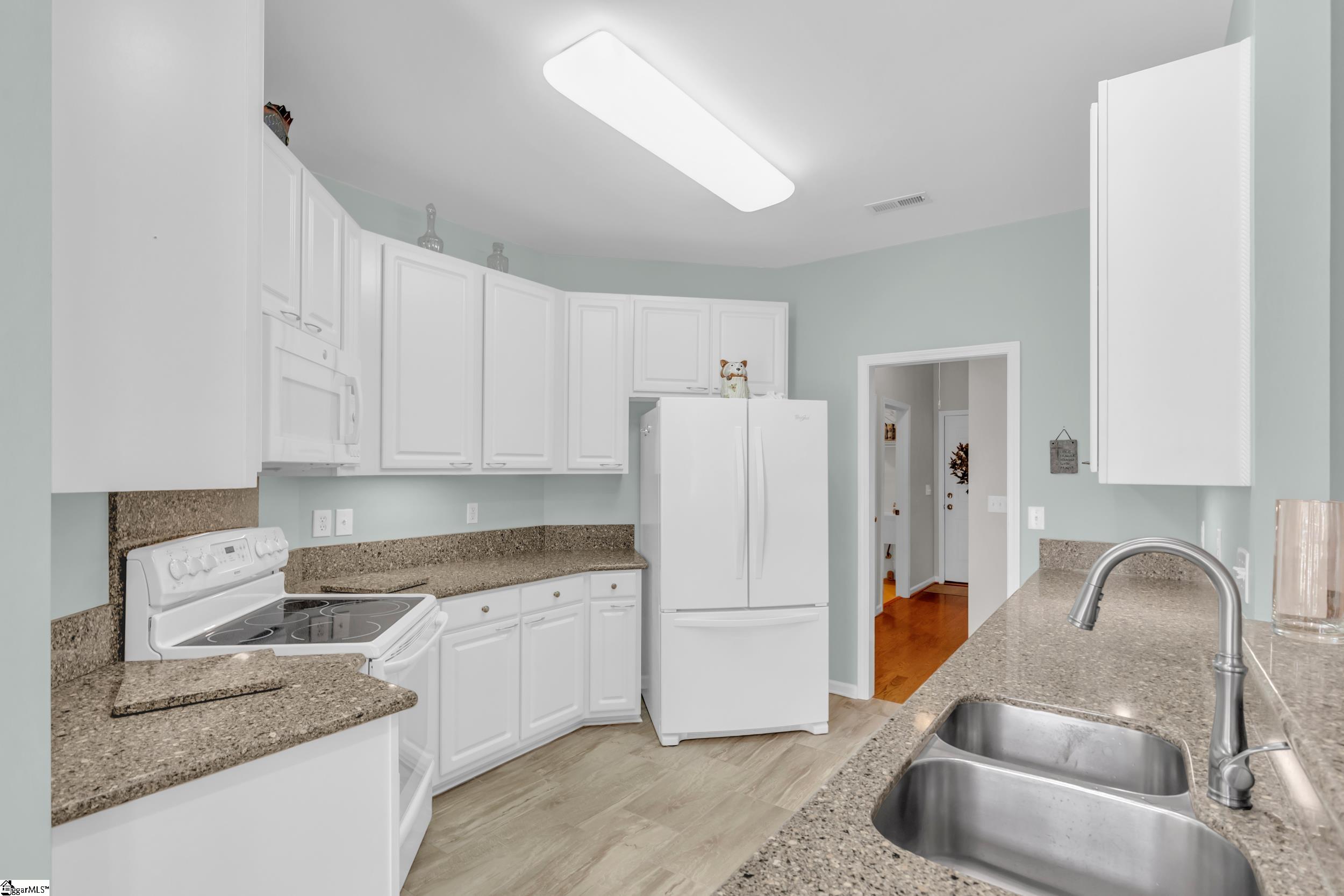 3 Meadowlands Way Greenville, SC 29615
