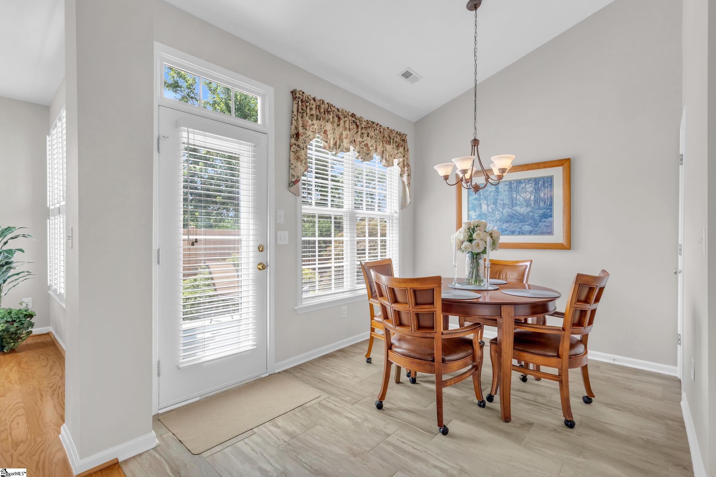 3 Meadowlands Way Greenville, SC 29615