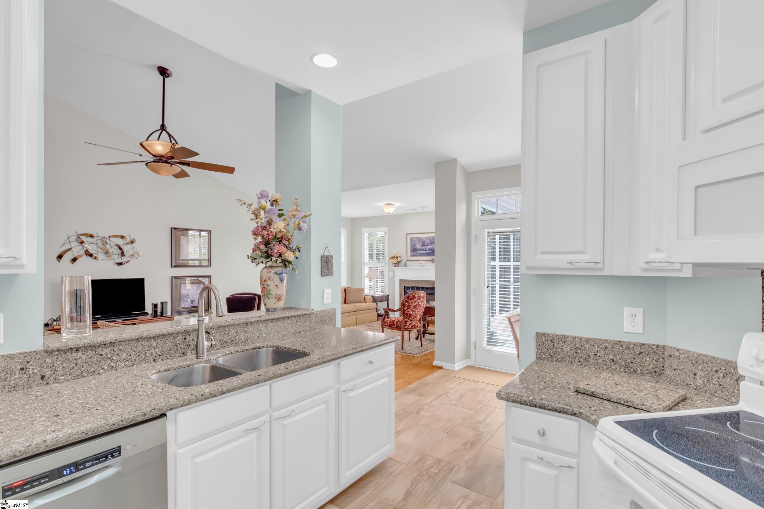 3 Meadowlands Way Greenville, SC 29615