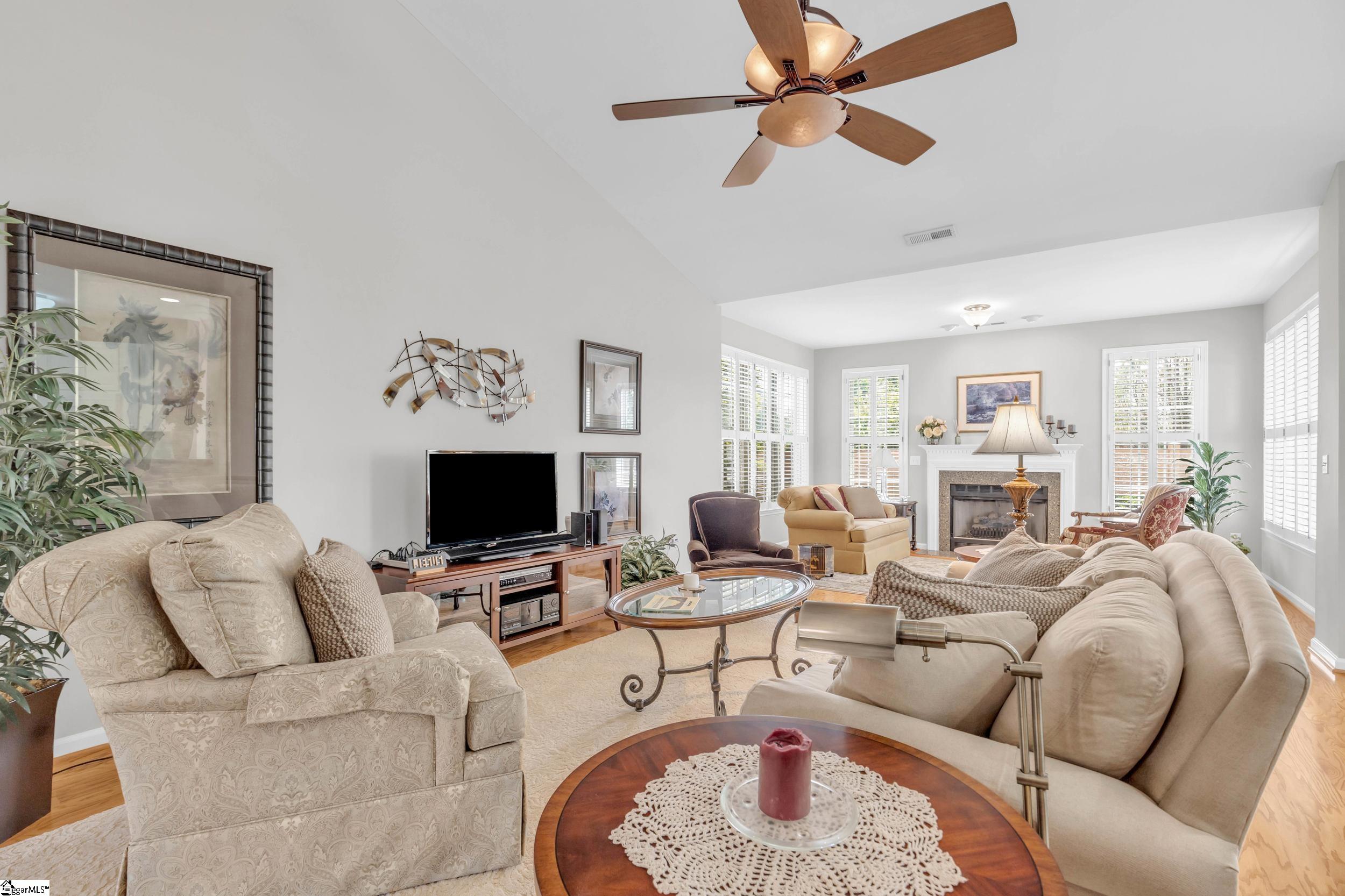 3 Meadowlands Way Greenville, SC 29615