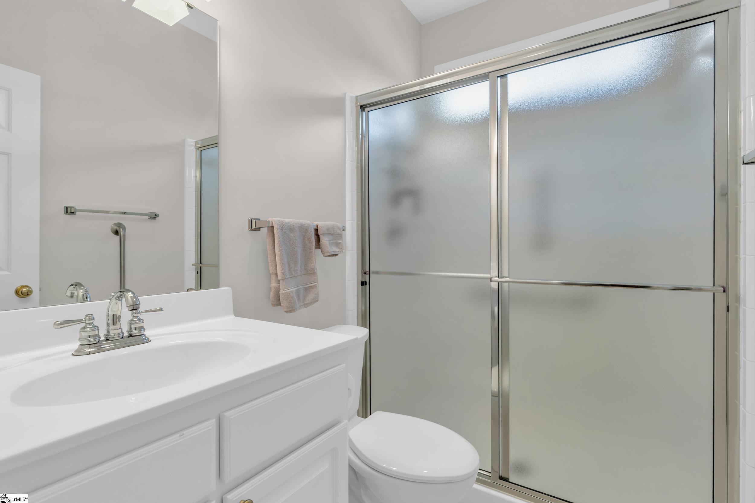 3 Meadowlands Way Greenville, SC 29615
