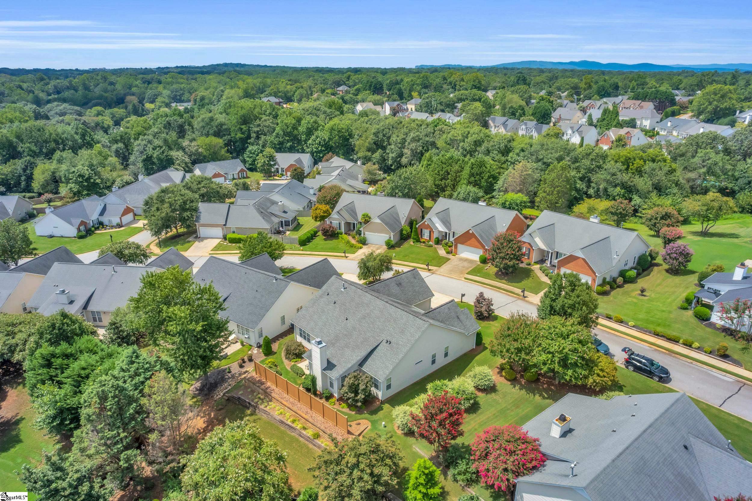 3 Meadowlands Way Greenville, SC 29615