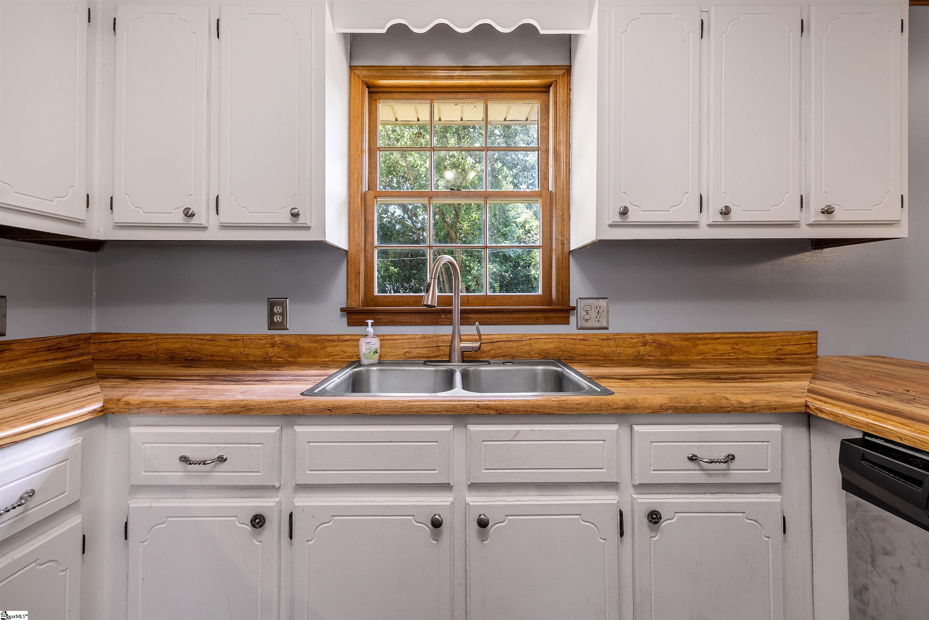 100 Eisenhower Street Easley, SC 29642