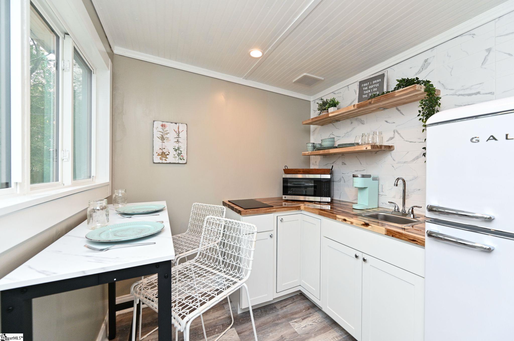 121 Bleckley Avenue Greenville, SC 29607