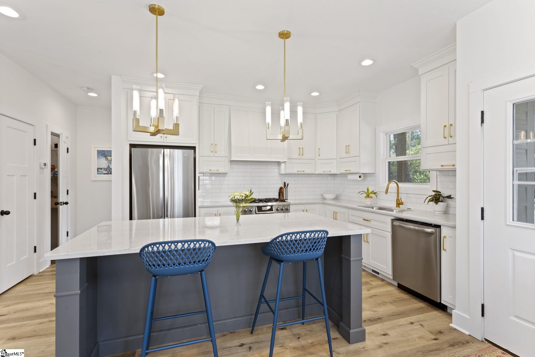 28 N Vance Street Greenville, SC 29611