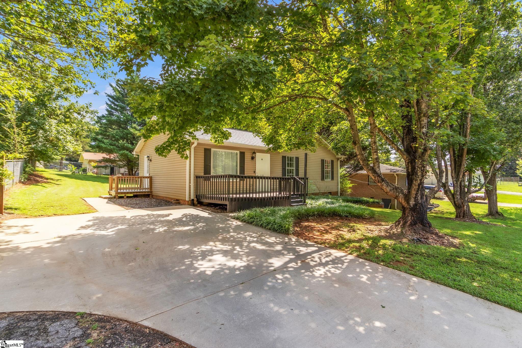 110 Nottingham Lane Easley, SC 29640