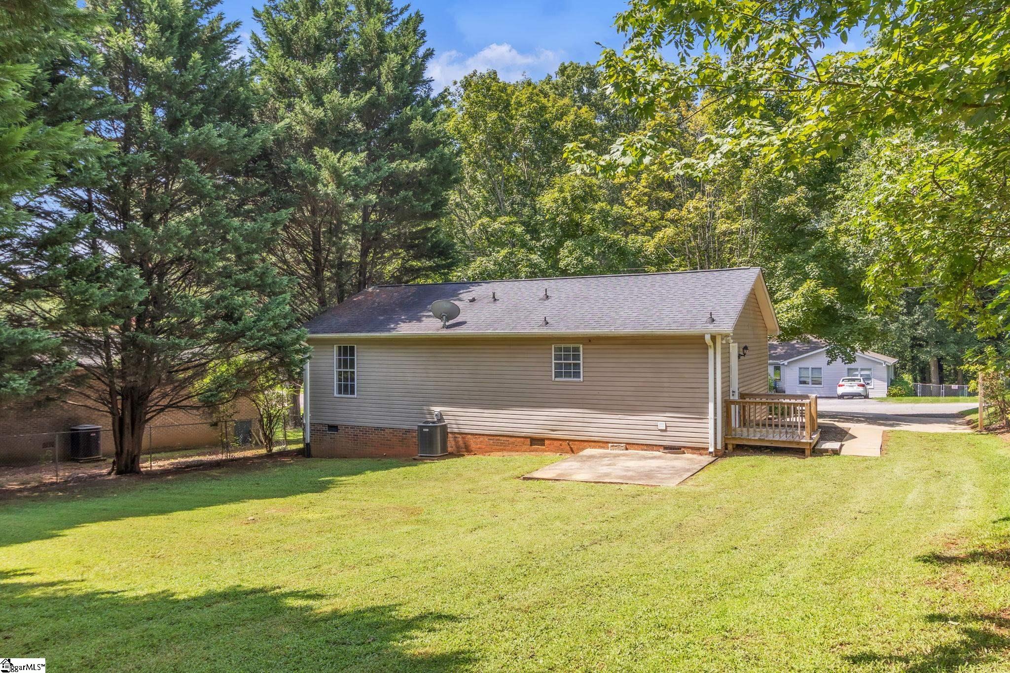 110 Nottingham Lane Easley, SC 29640