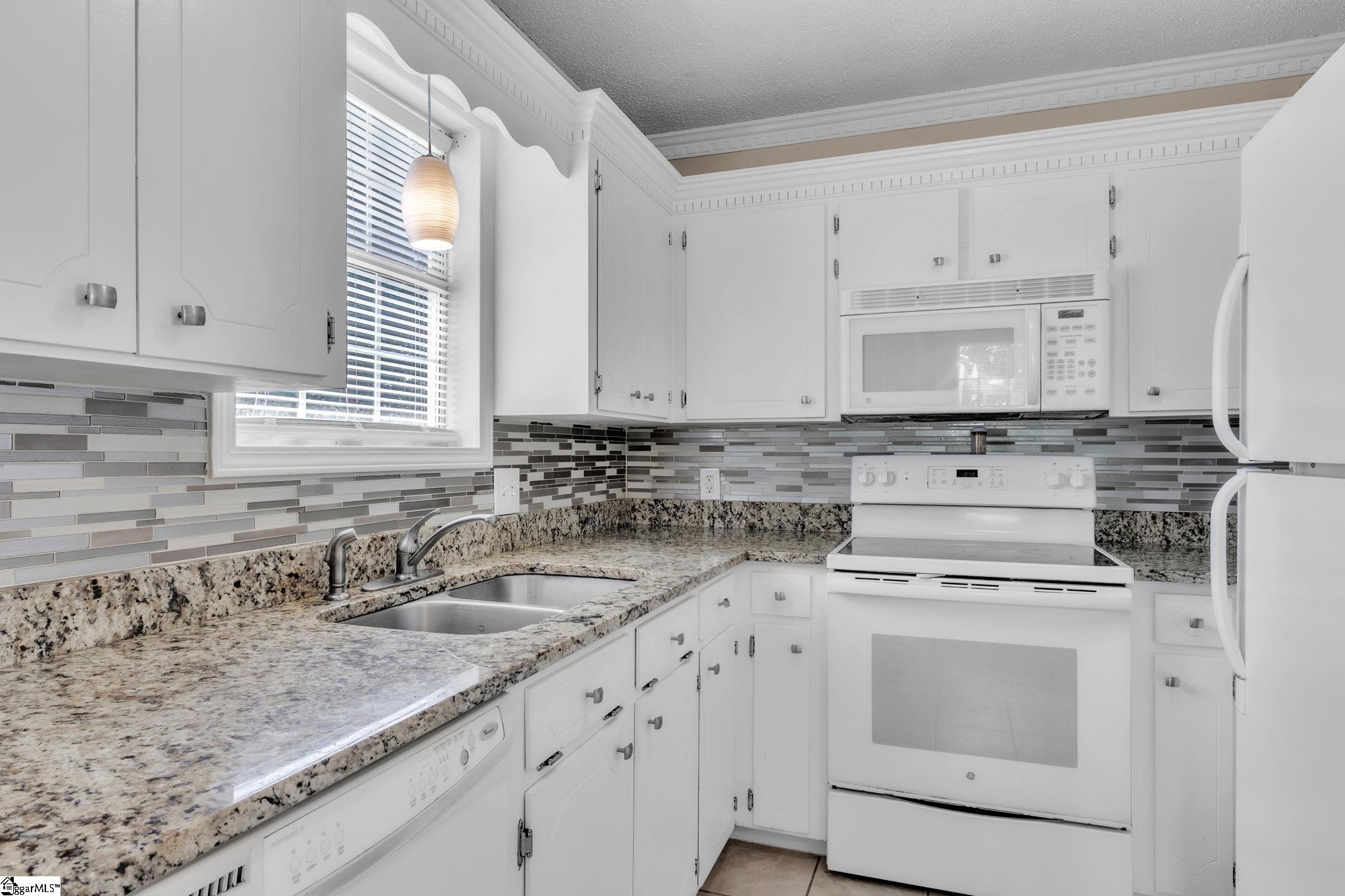 110 Nottingham Lane Easley, SC 29640