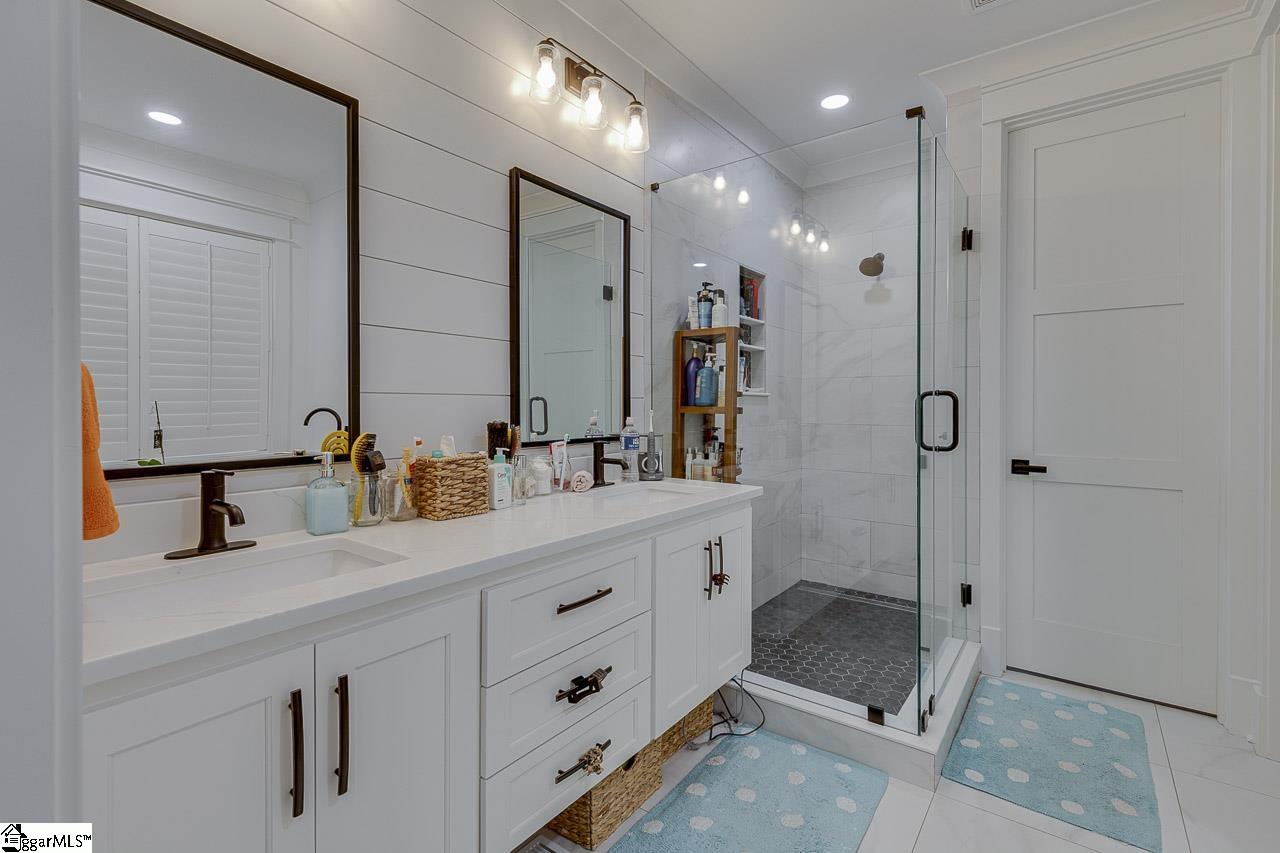 8 Angelo Court Greenville, SC 29607