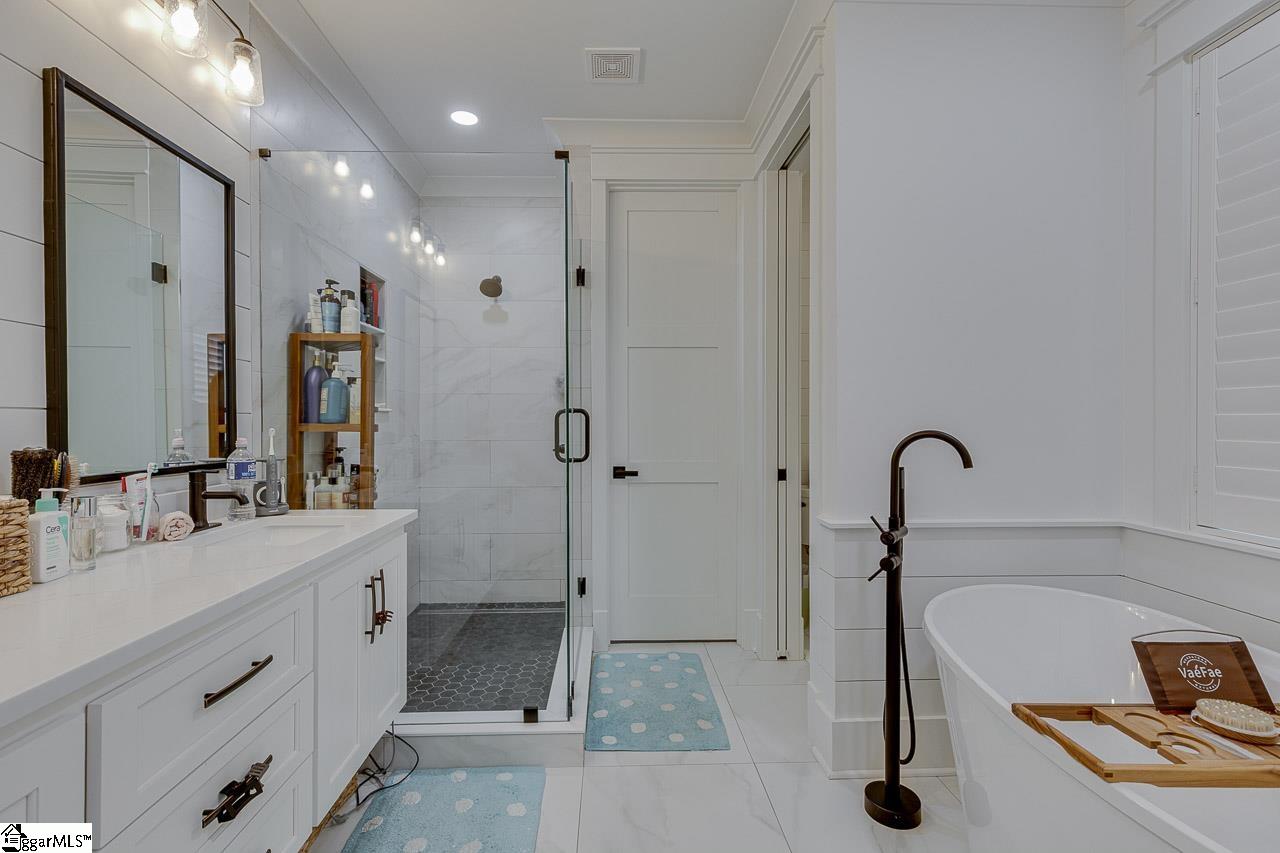 8 Angelo Court Greenville, SC 29607