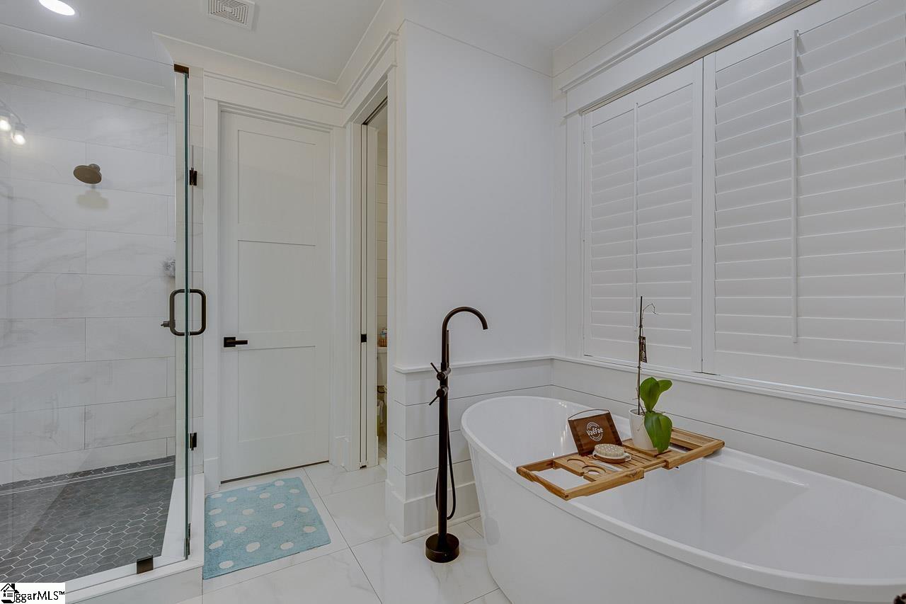 8 Angelo Court Greenville, SC 29607