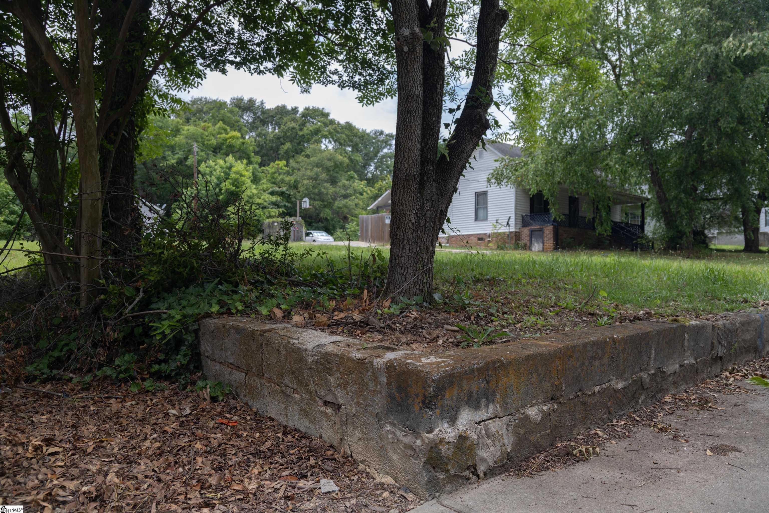305 N Maple Street Simpsonville, SC 29681