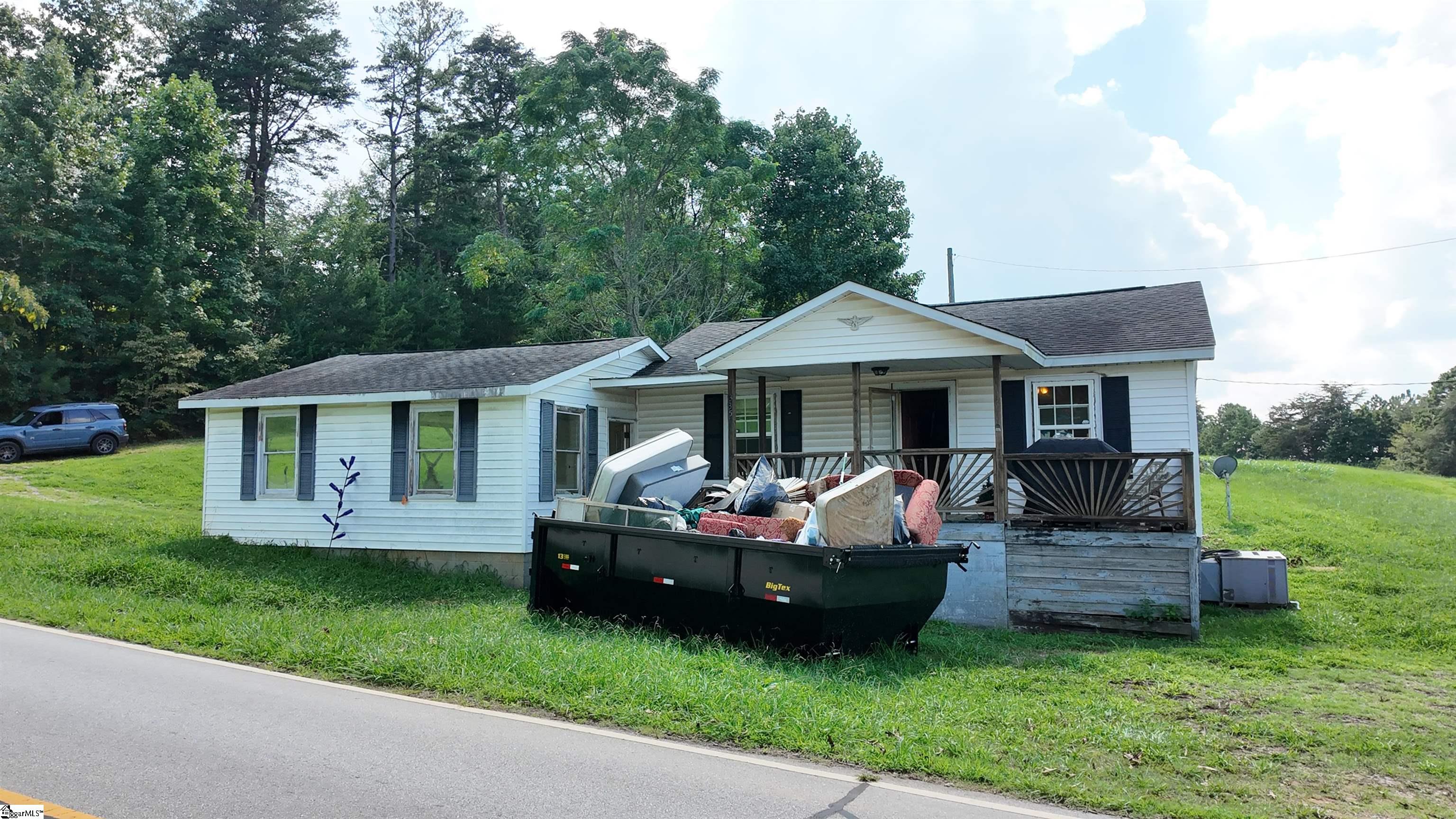 335 Eds Road Blacksburg, SC 29702-839