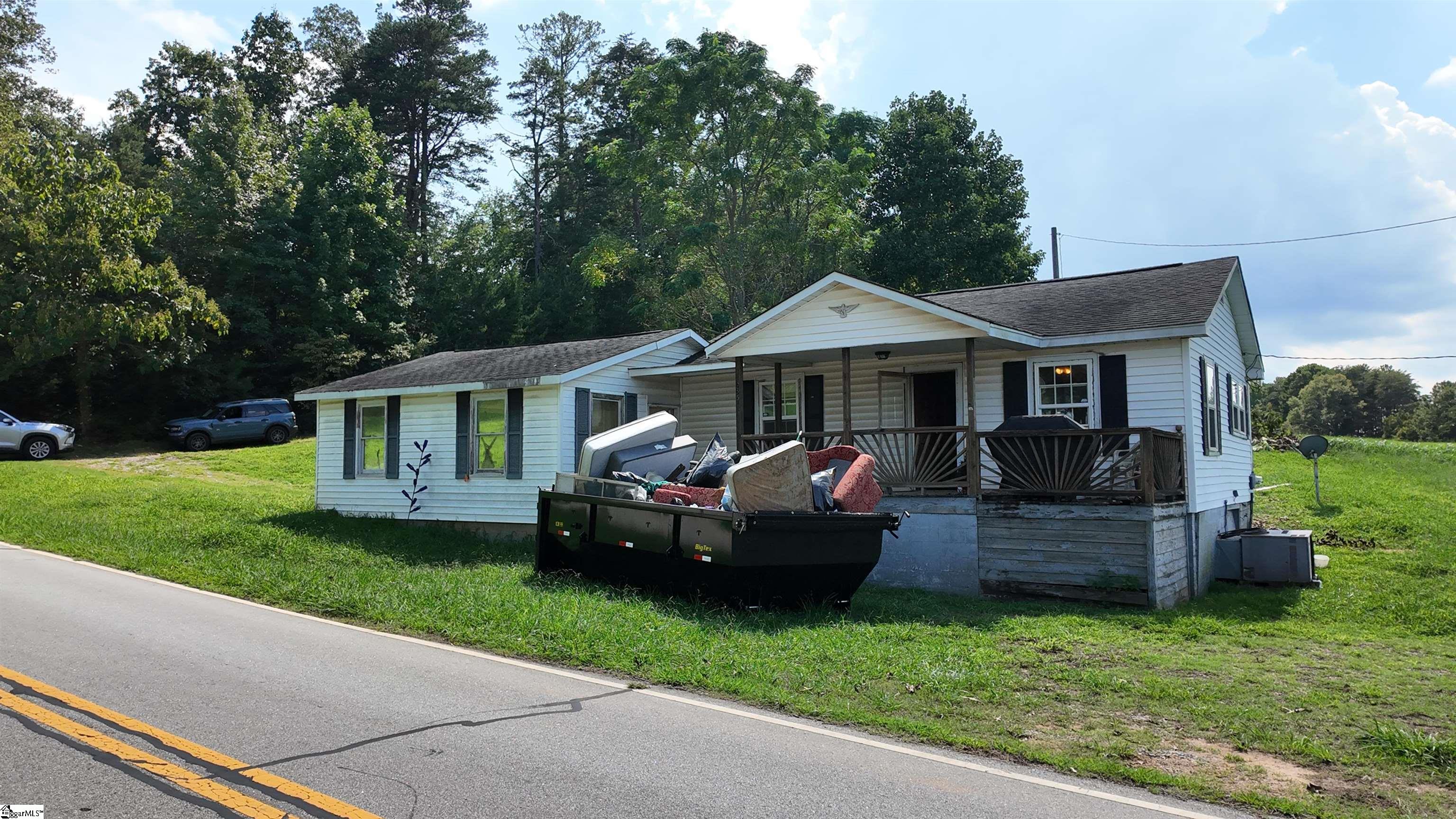 335 Eds Road Blacksburg, SC 29702-839
