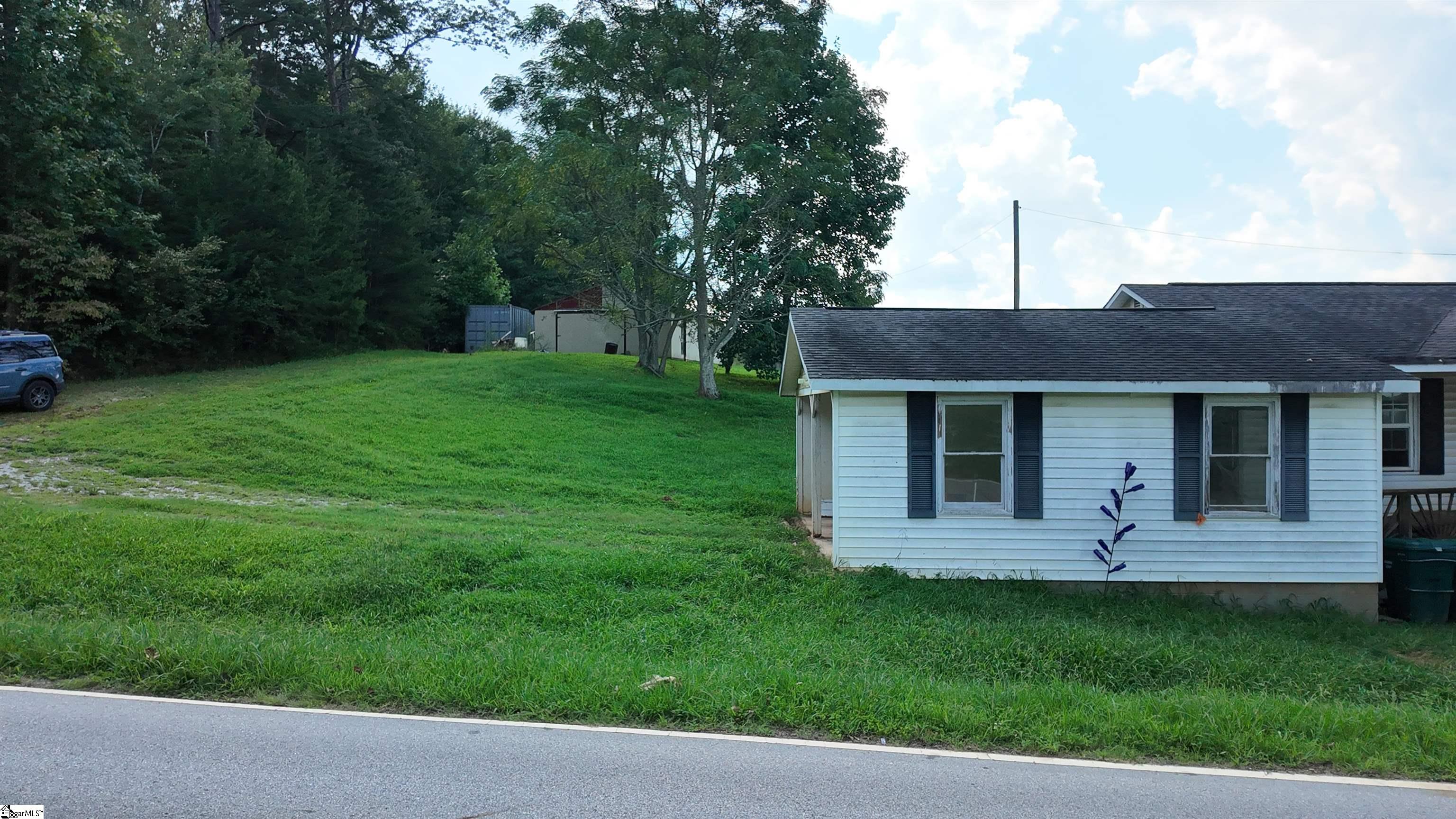 335 Eds Road Blacksburg, SC 29702-839