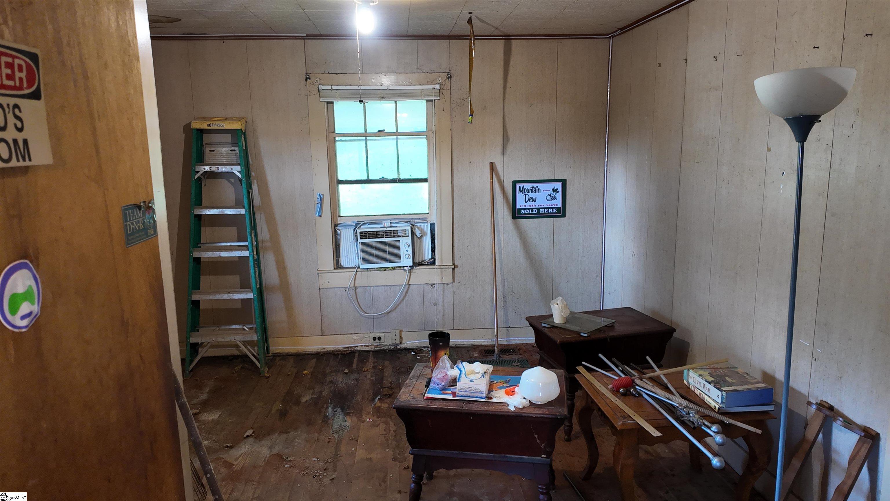 335 Eds Road Blacksburg, SC 29702-839