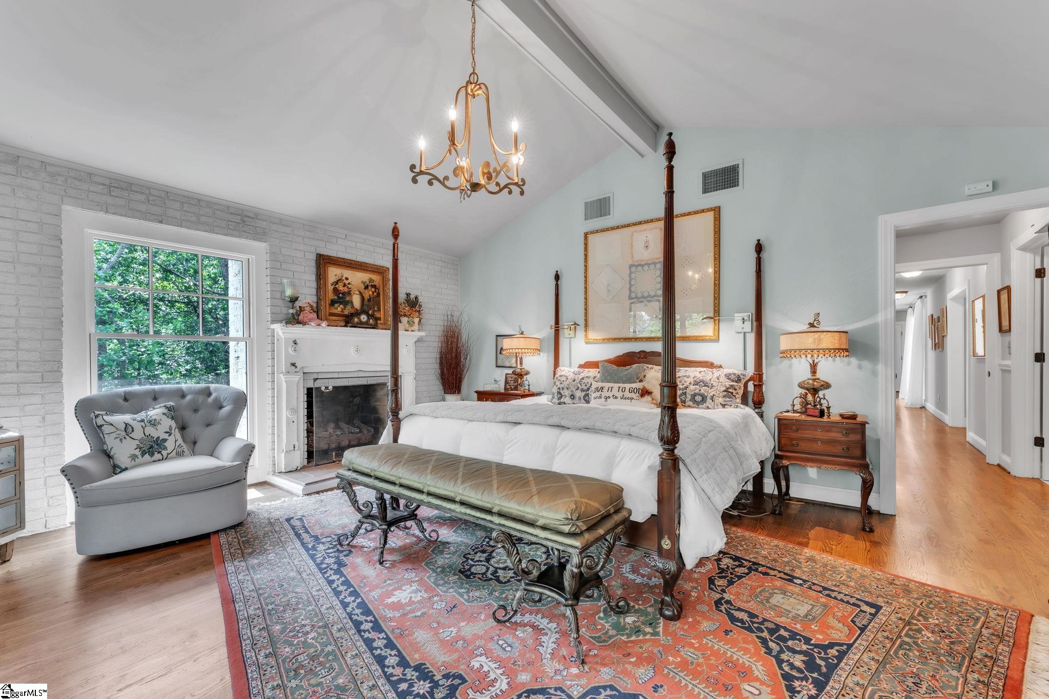 100 Woodhaven Drive Greenville, SC 29609