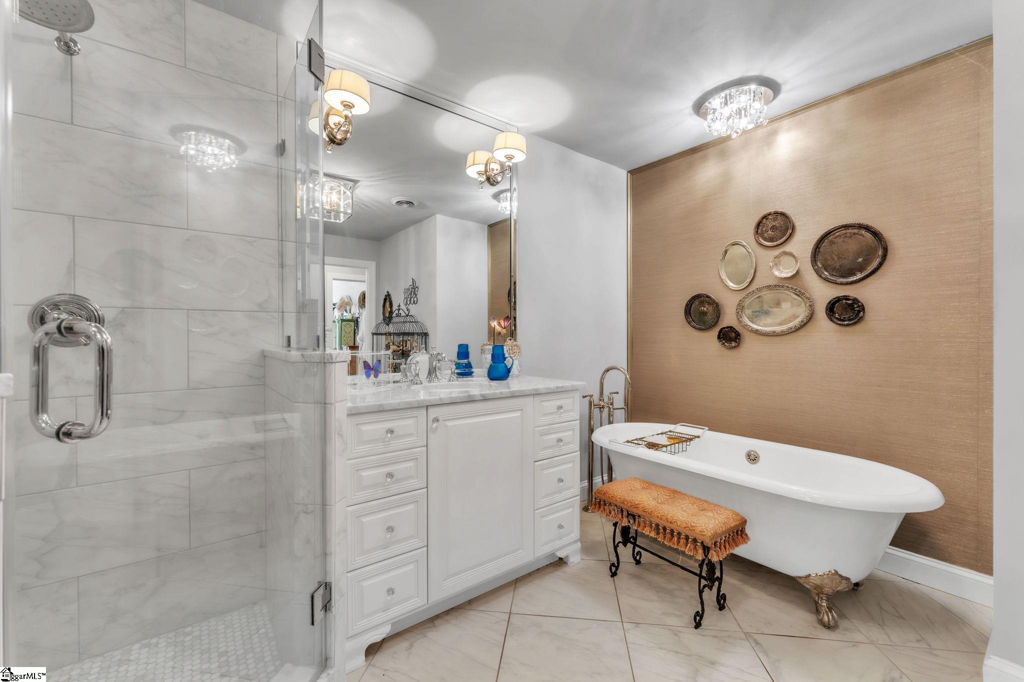 100 Woodhaven Drive Greenville, SC 29609