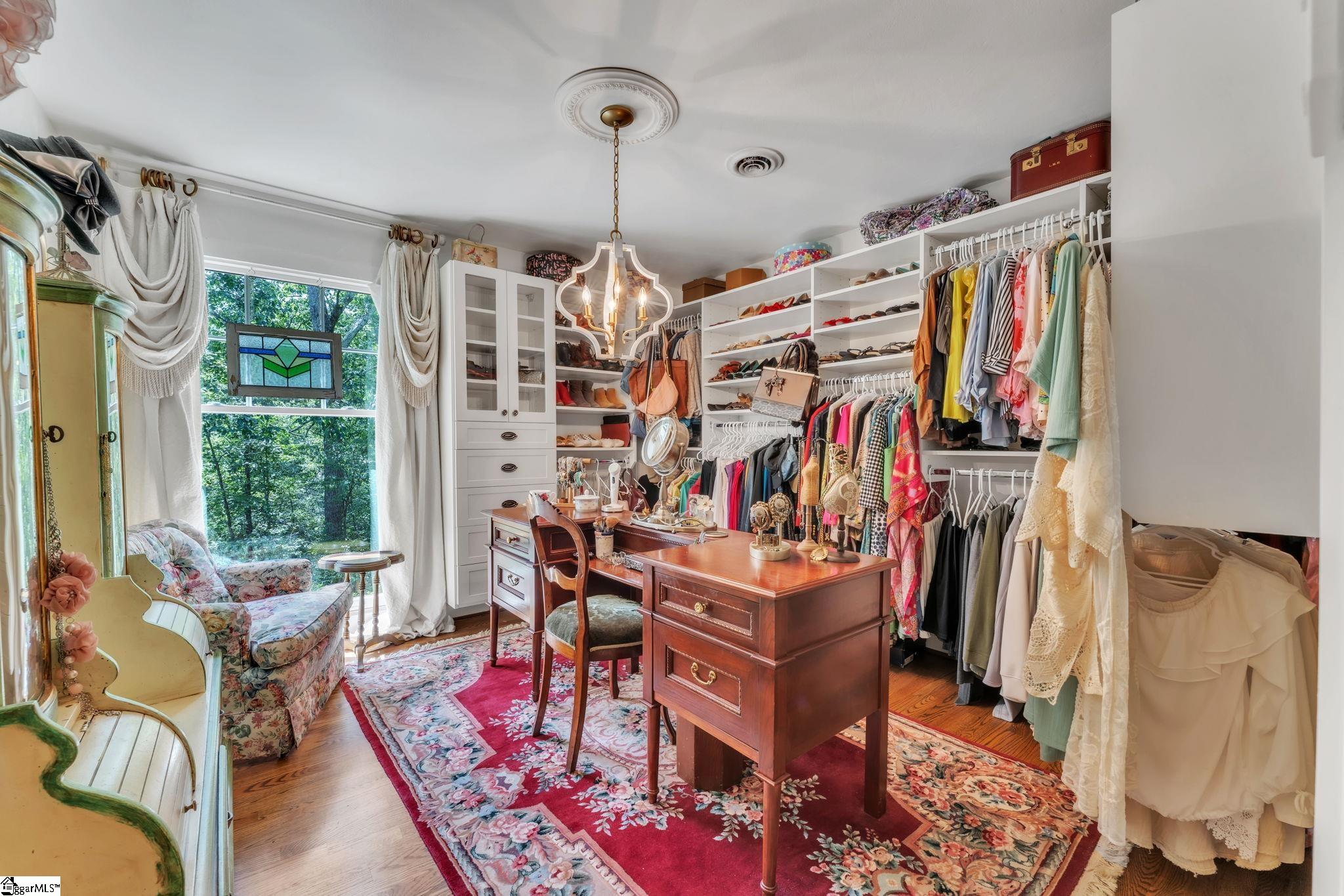 100 Woodhaven Drive Greenville, SC 29609