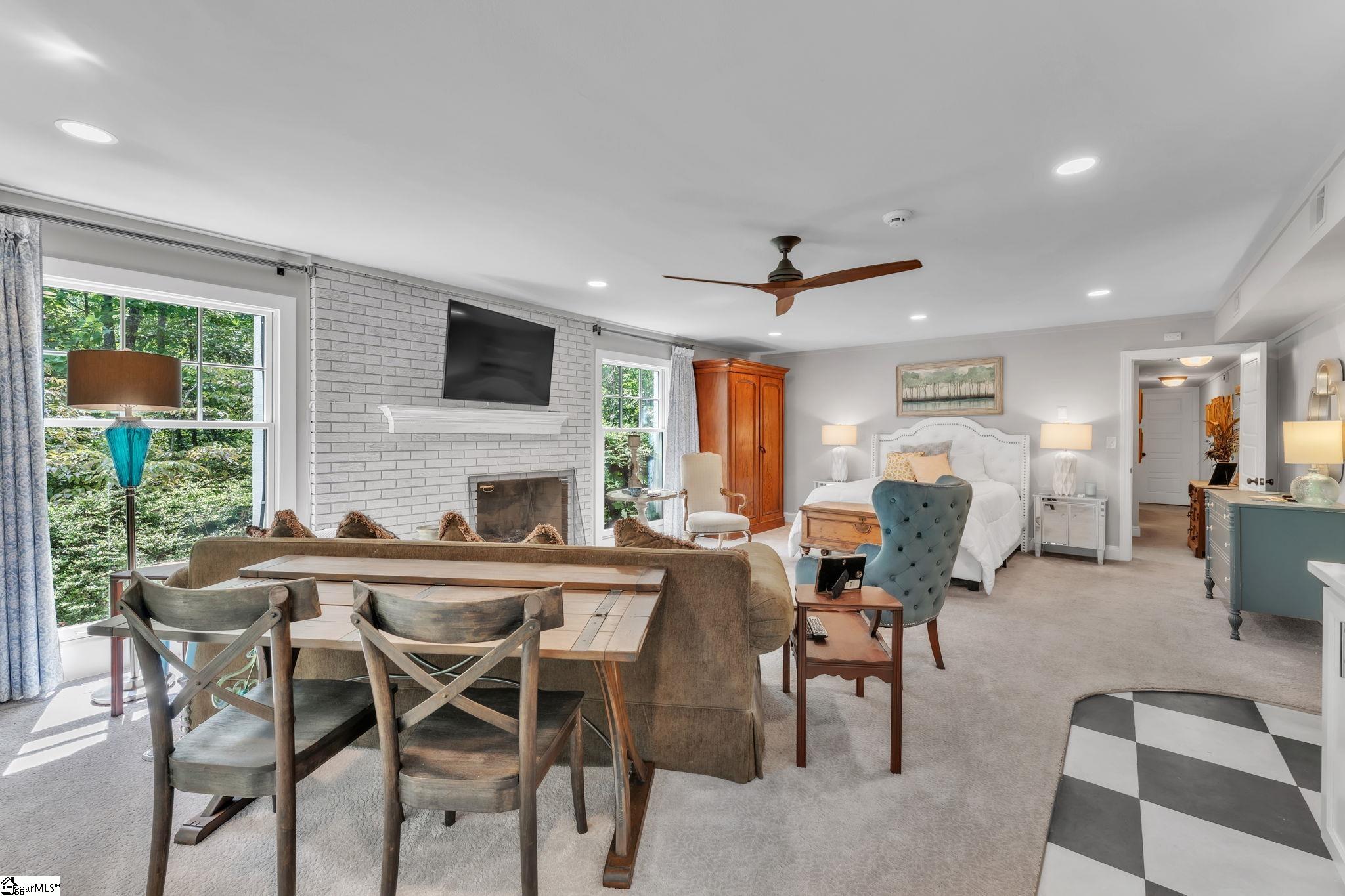 100 Woodhaven Drive Greenville, SC 29609