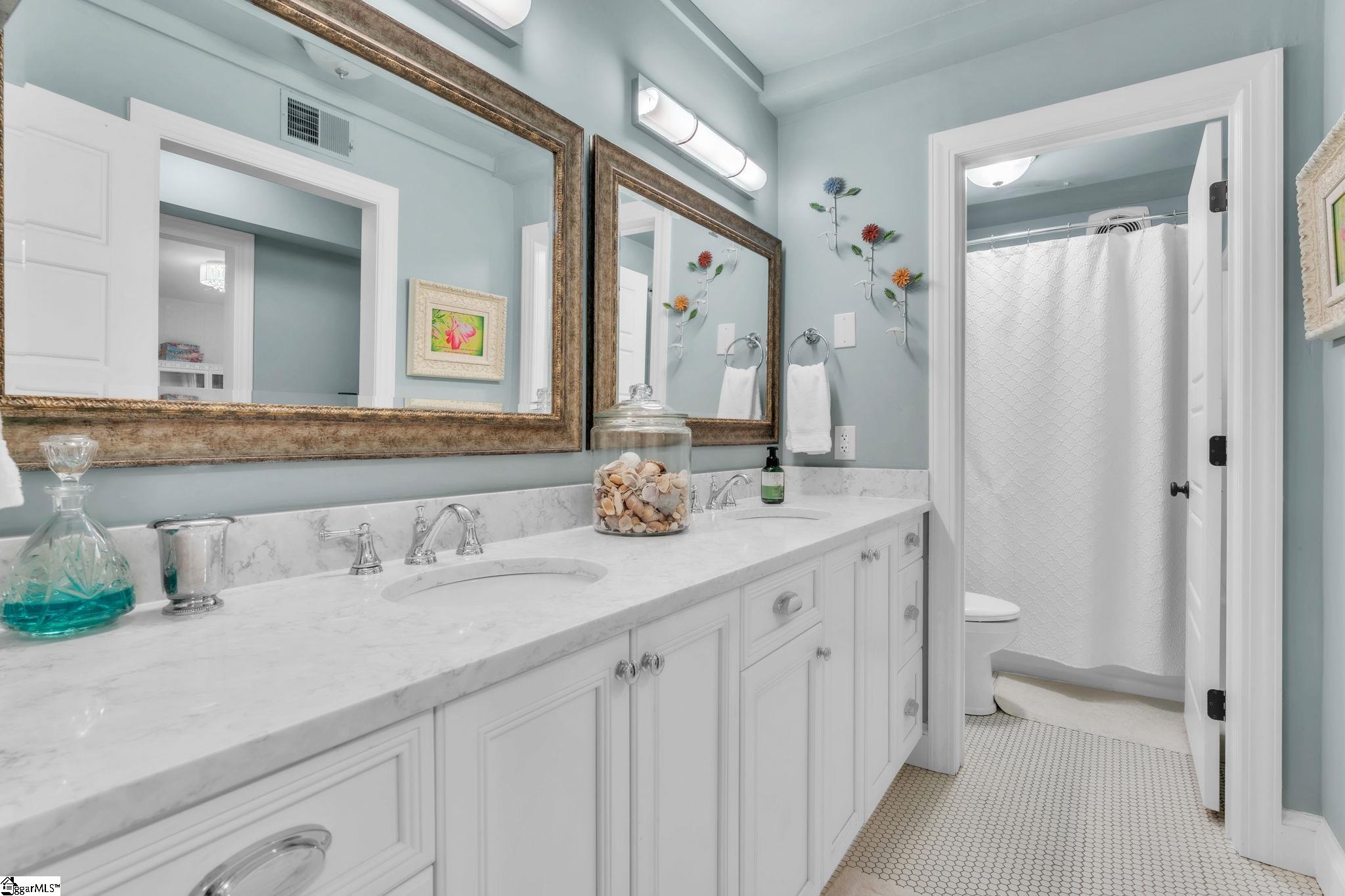 100 Woodhaven Drive Greenville, SC 29609