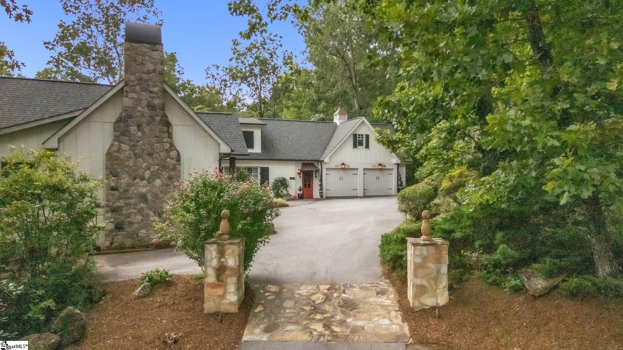 100 Woodhaven Drive Greenville, SC 29609