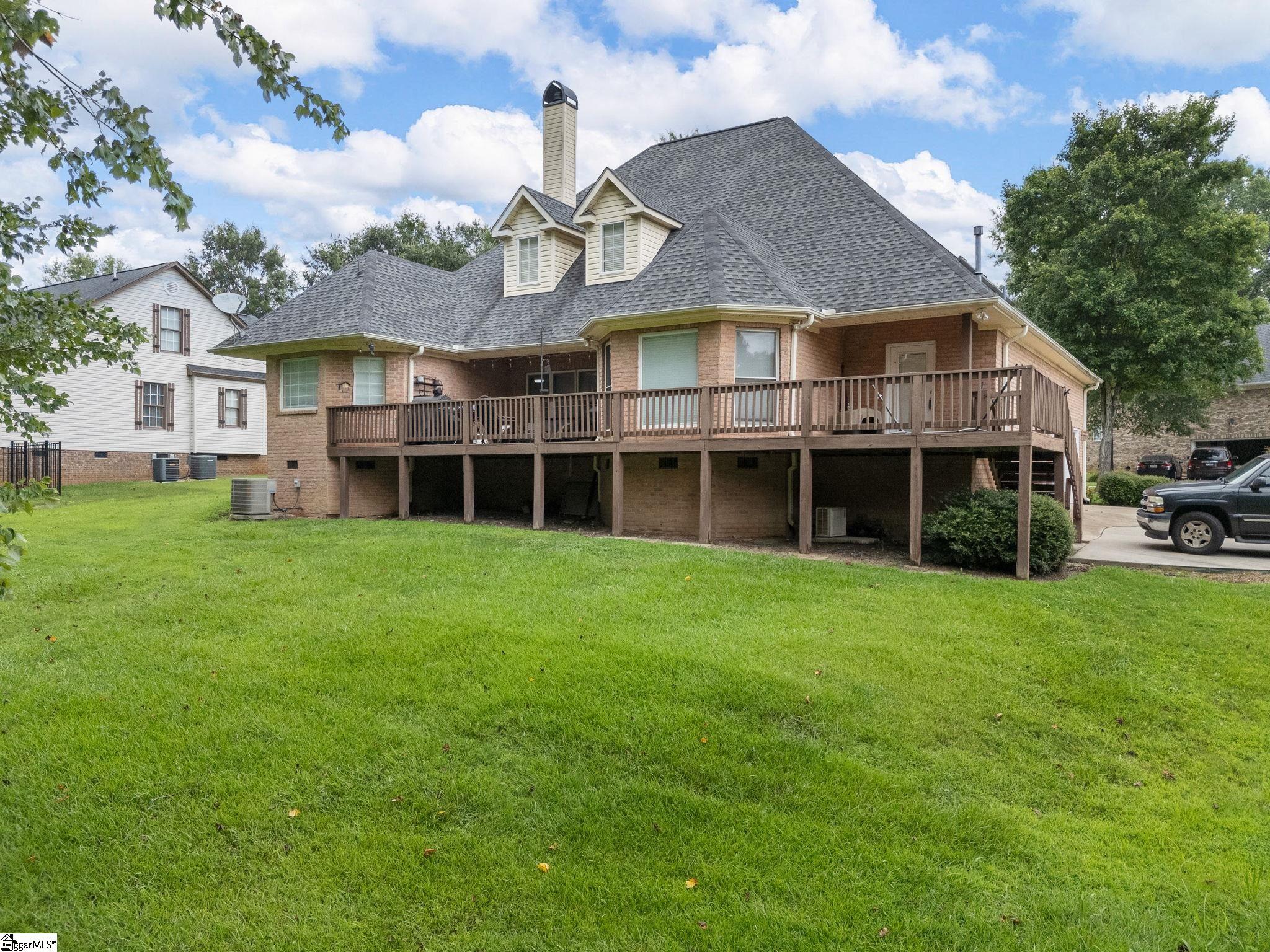 387 Congaree Road Roebuck, SC 29376