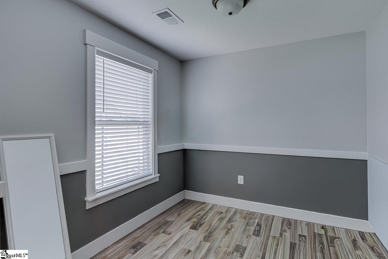 1343 Lindale Place Spartanburg, SC 29301