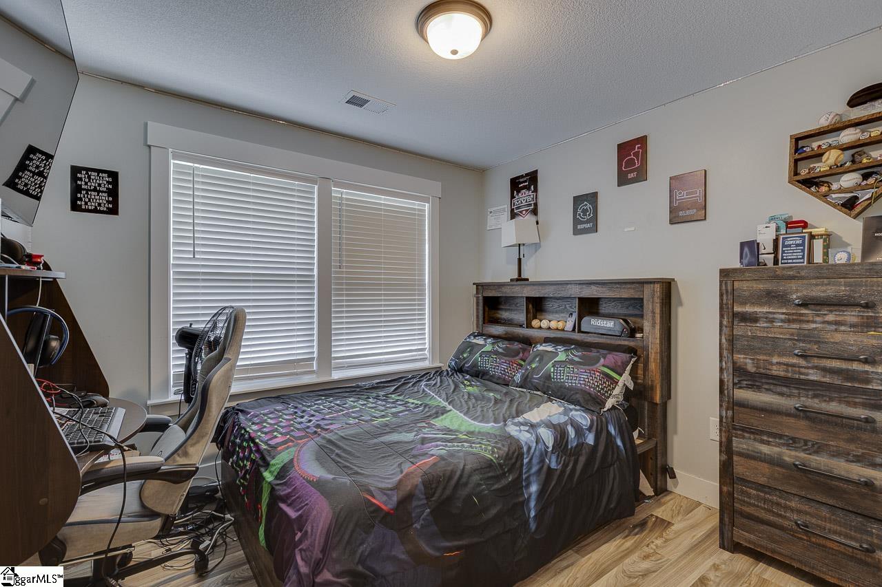 1343 Lindale Place Spartanburg, SC 29301